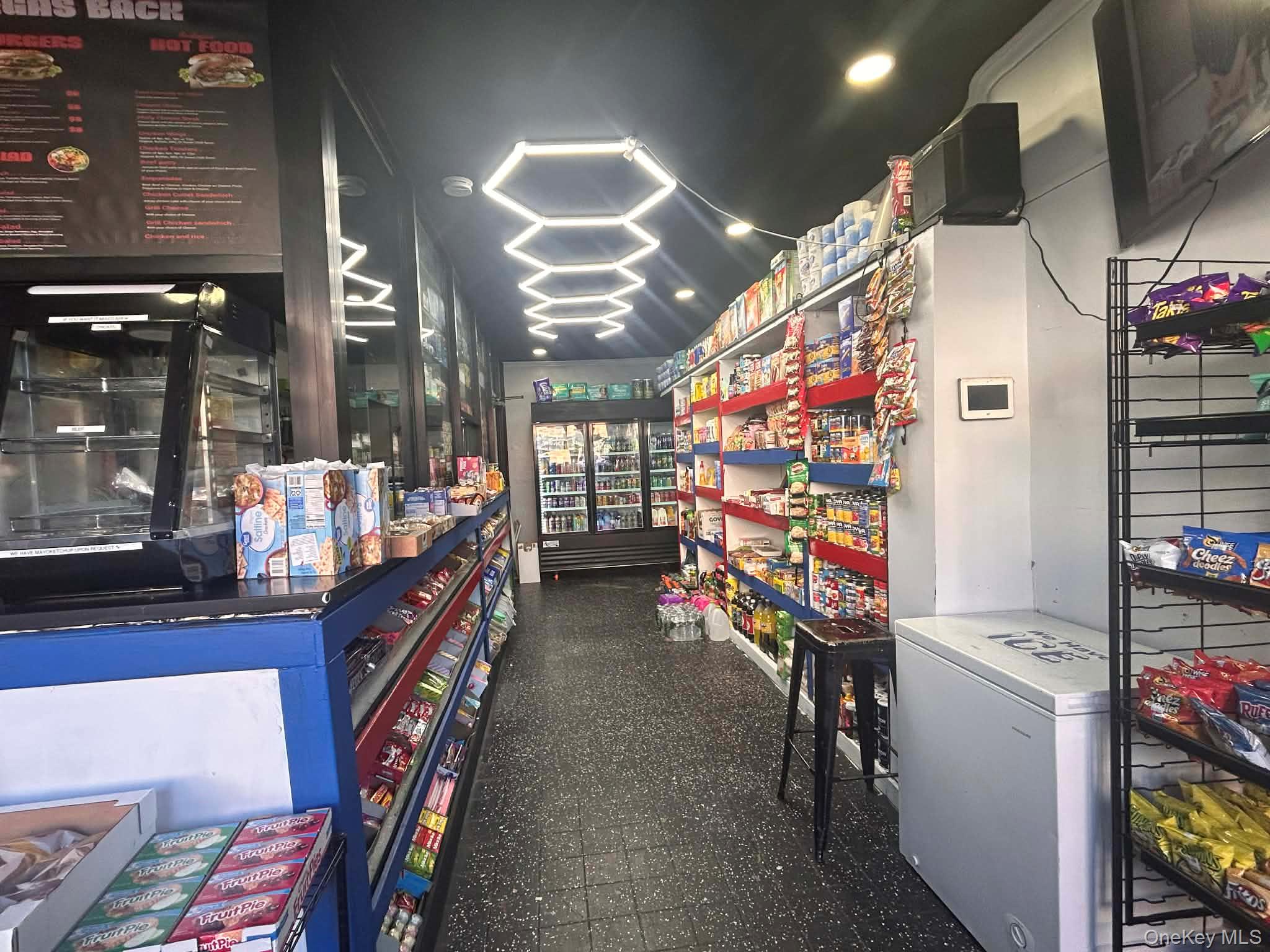 #2 photo, 64-02 Myrtle Avenue, קווינס Ridgewood , NY 11385