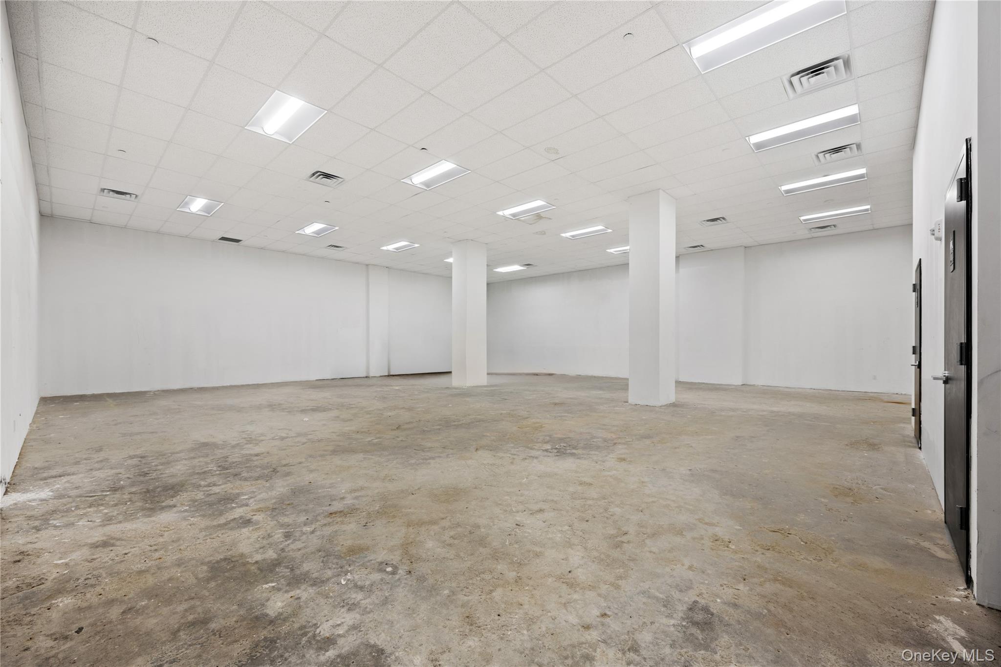 #4 photo, 133-20 41st Road, Flushing , NY 11355