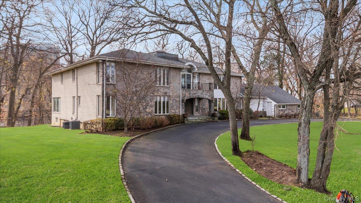 #2 photo, 22 Lake Road, Great Neck , NY 11020