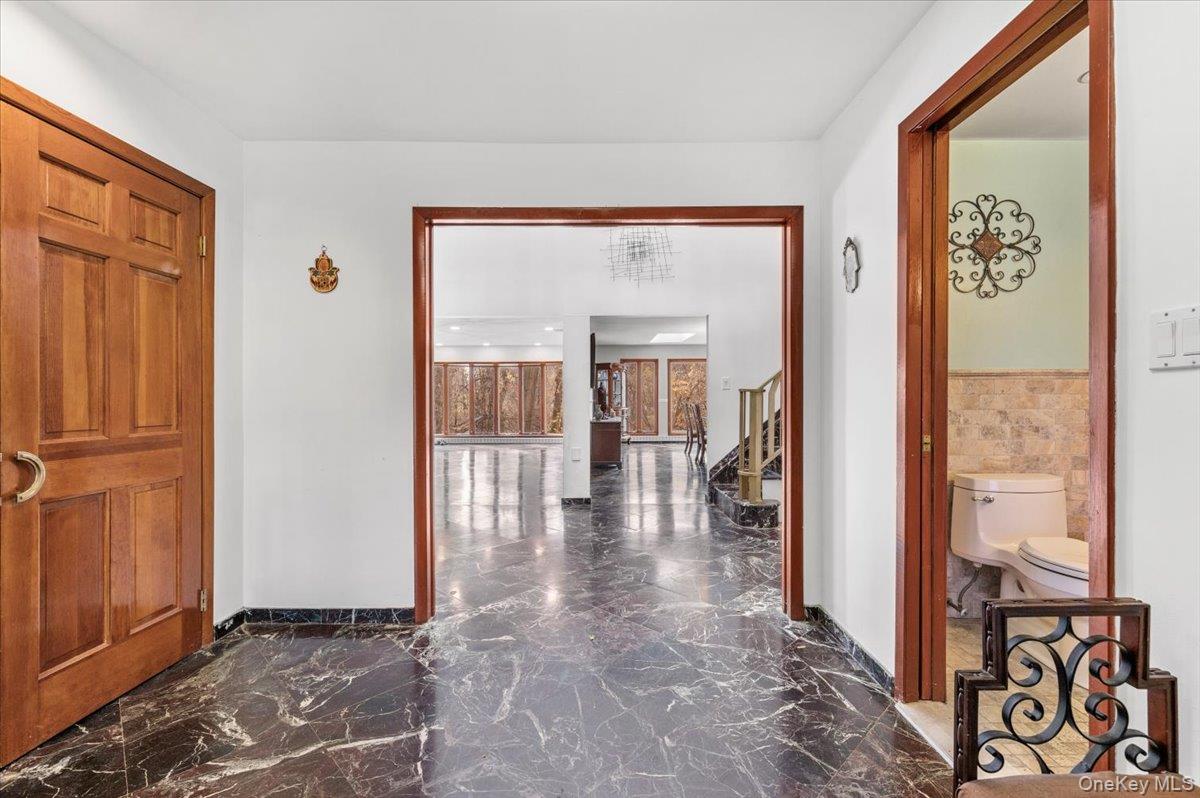 #5 photo, 22 Lake Road, Great Neck , NY 11020