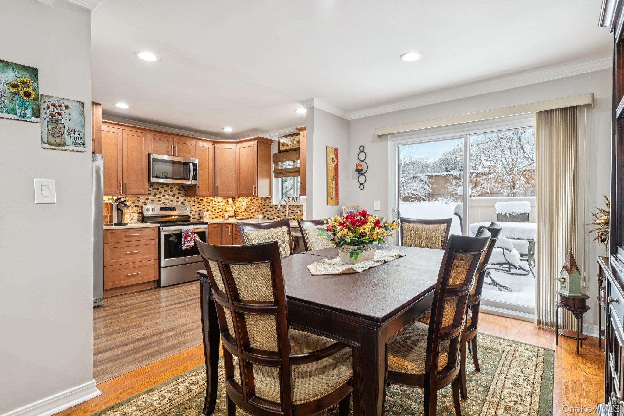 #10 photo, 2 W Pond Court, सफ़ोक काउंटी Smithtown , NY 11787