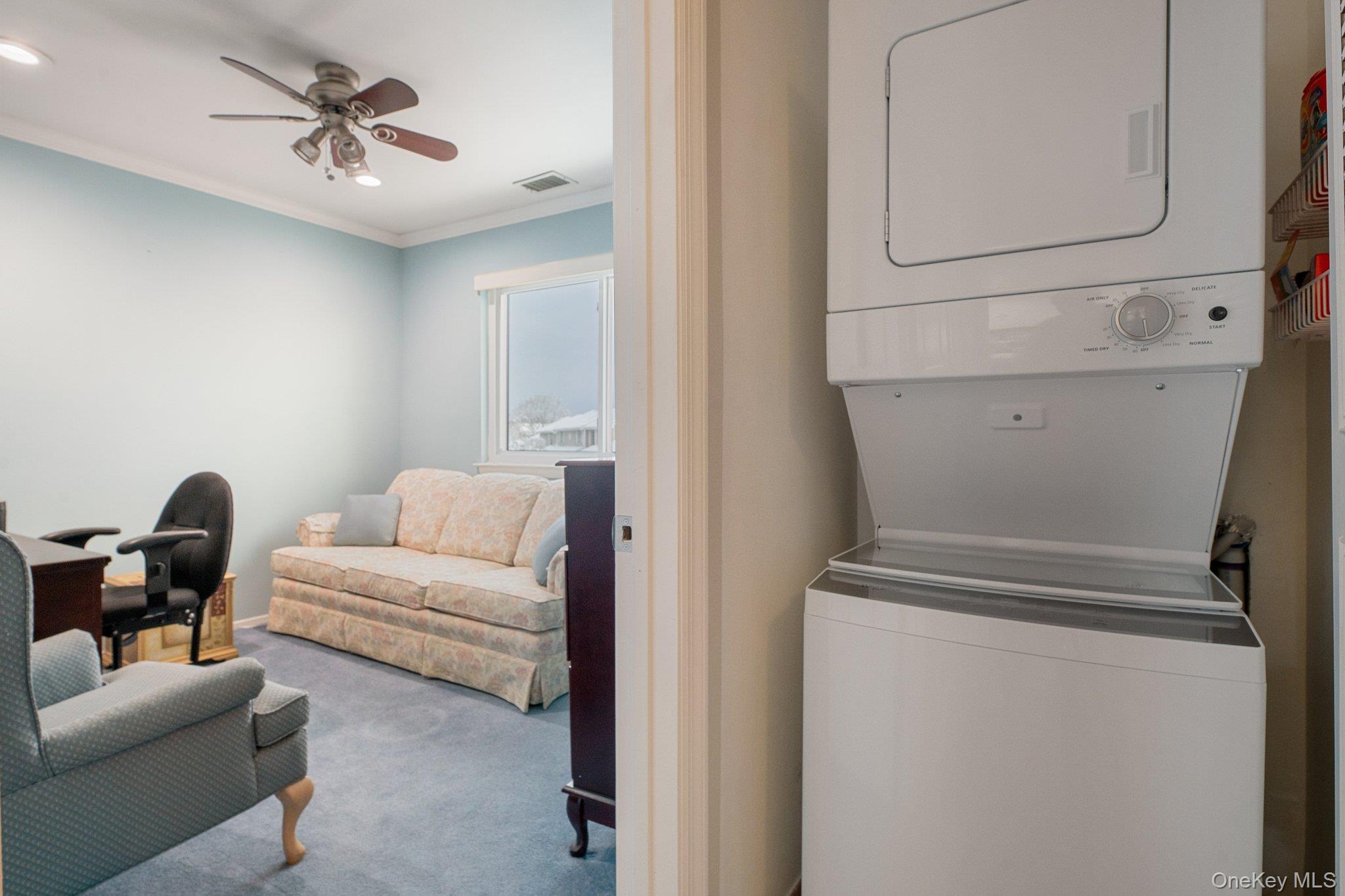 #19 photo, 2 W Pond Court, सफ़ोक काउंटी Smithtown , NY 11787