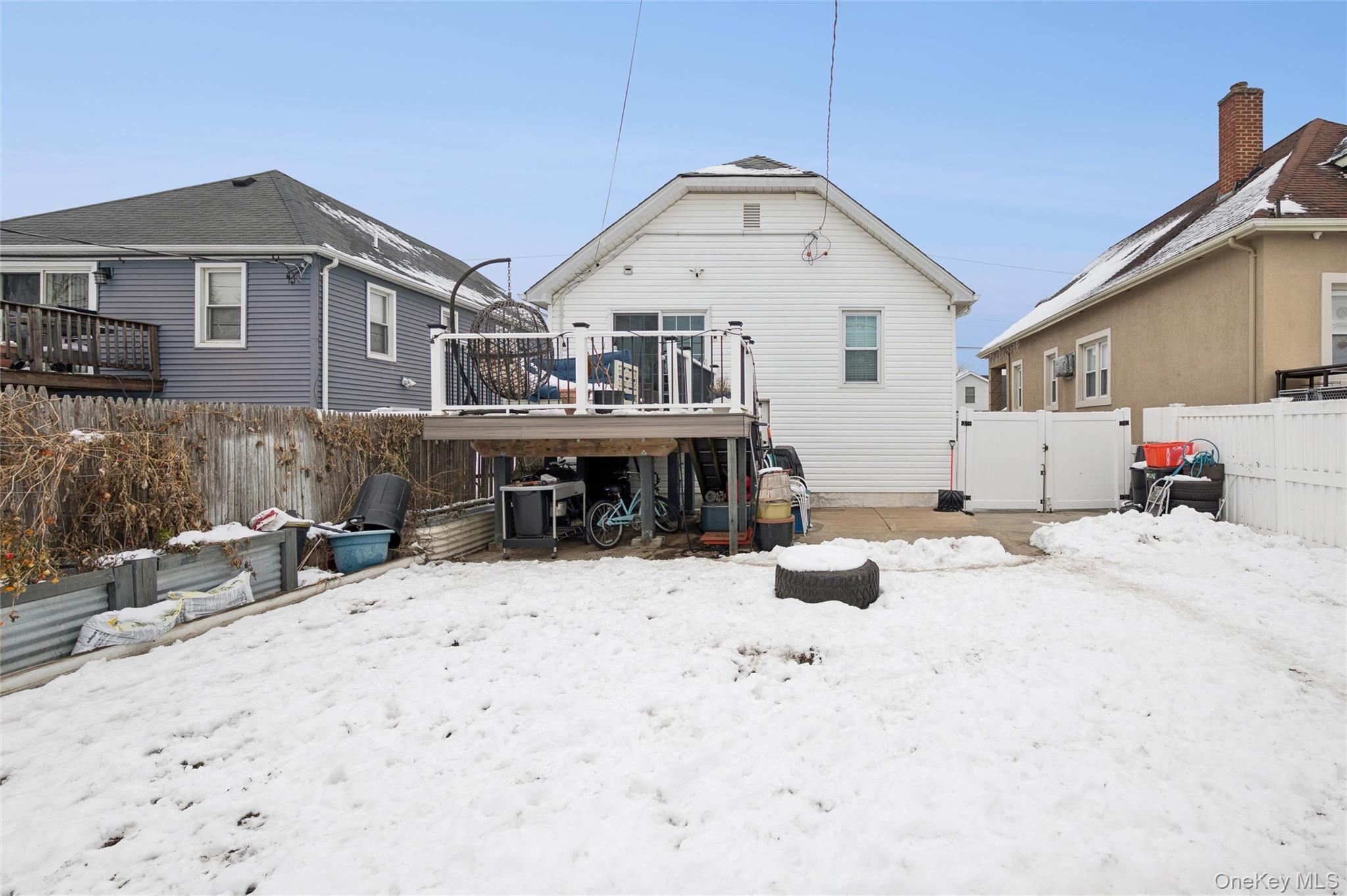 #18 photo, 1038 Traymore Boulevard, Island Park , NY 11558