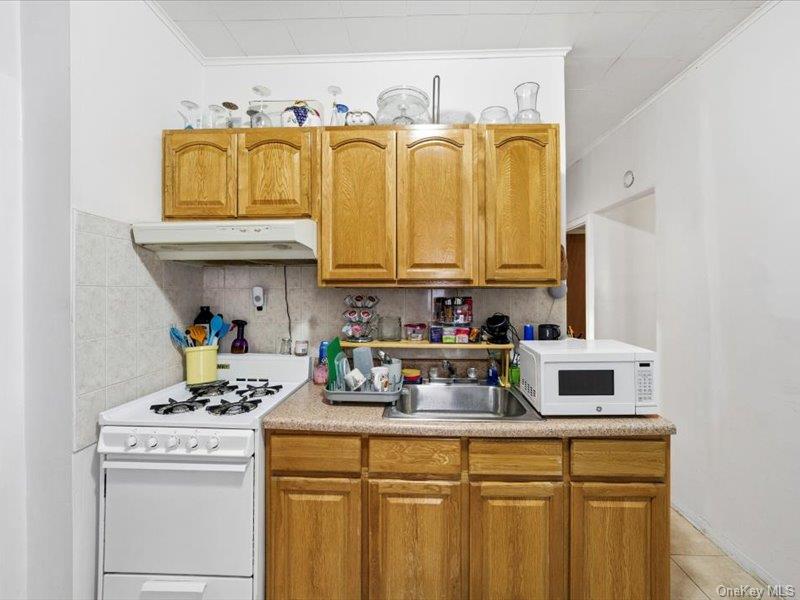 #14 photo, 3330 Eastchester Road, Bronx , NY 10469