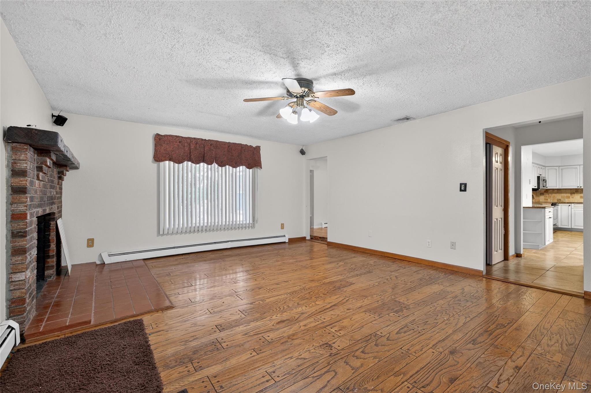 #10 photo, 4 Debbie Court, Chester , NY 10918