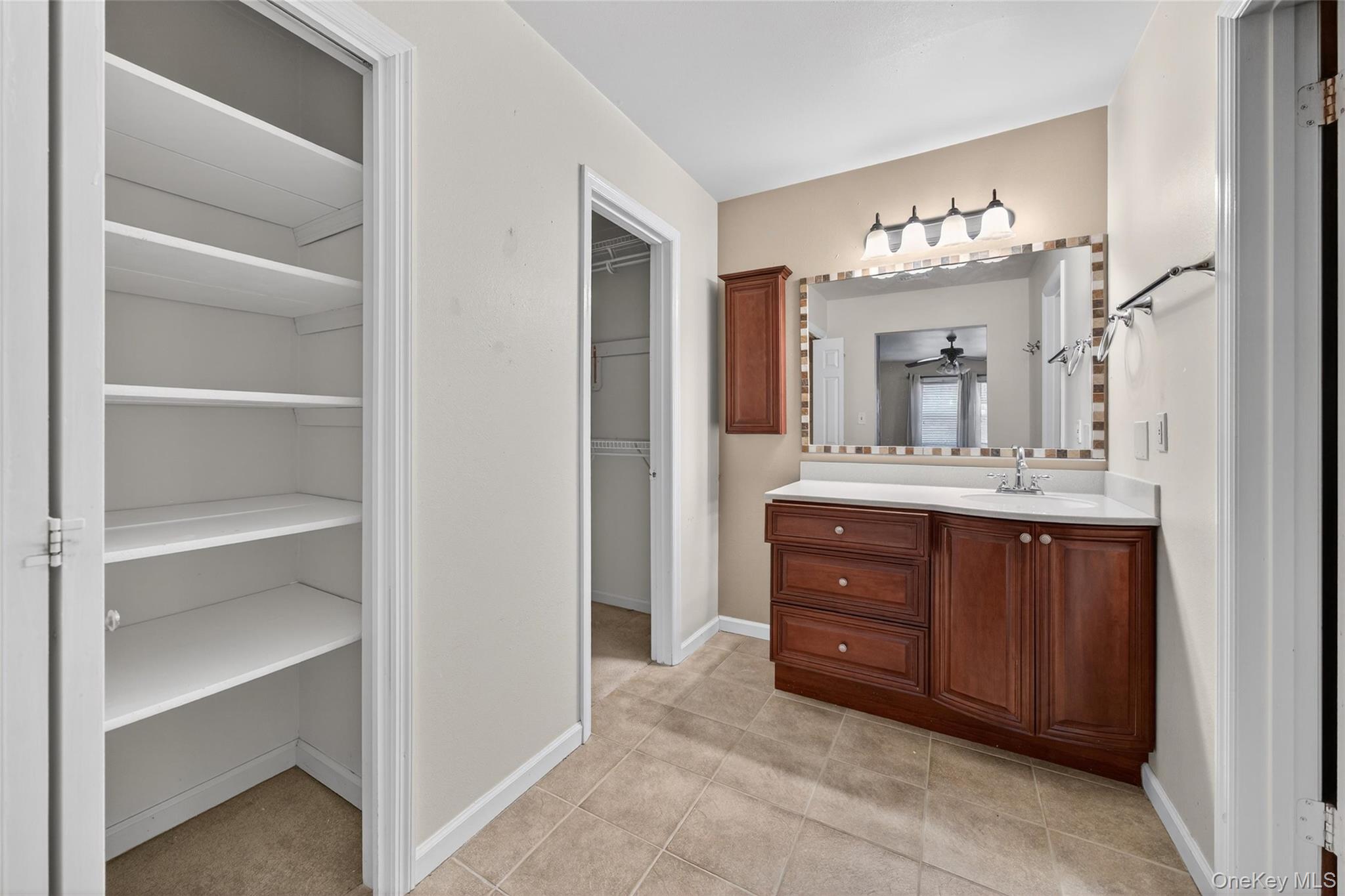 #19 photo, 4 Debbie Court, Chester , NY 10918