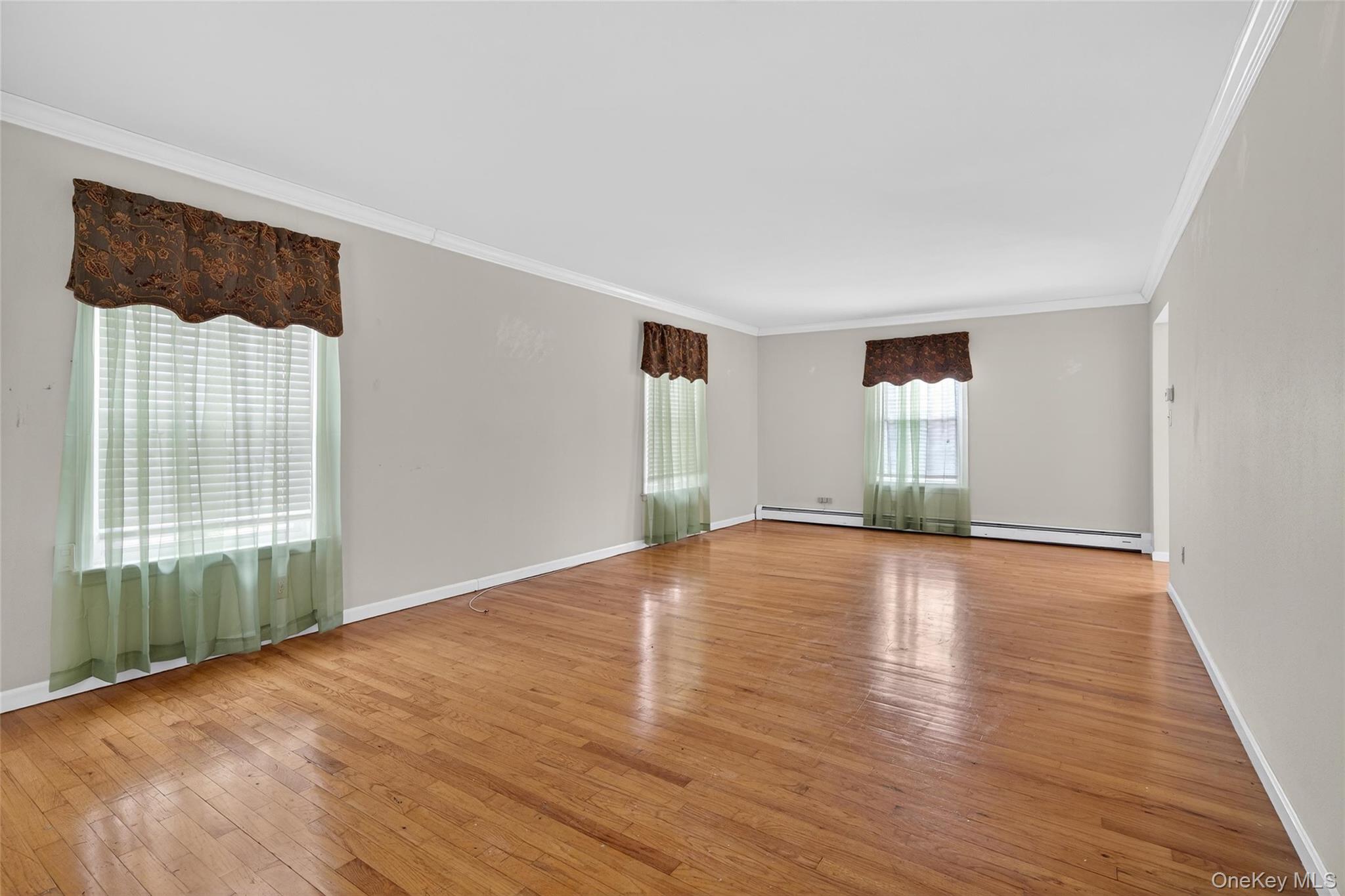 #5 photo, 4 Debbie Court, Chester , NY 10918