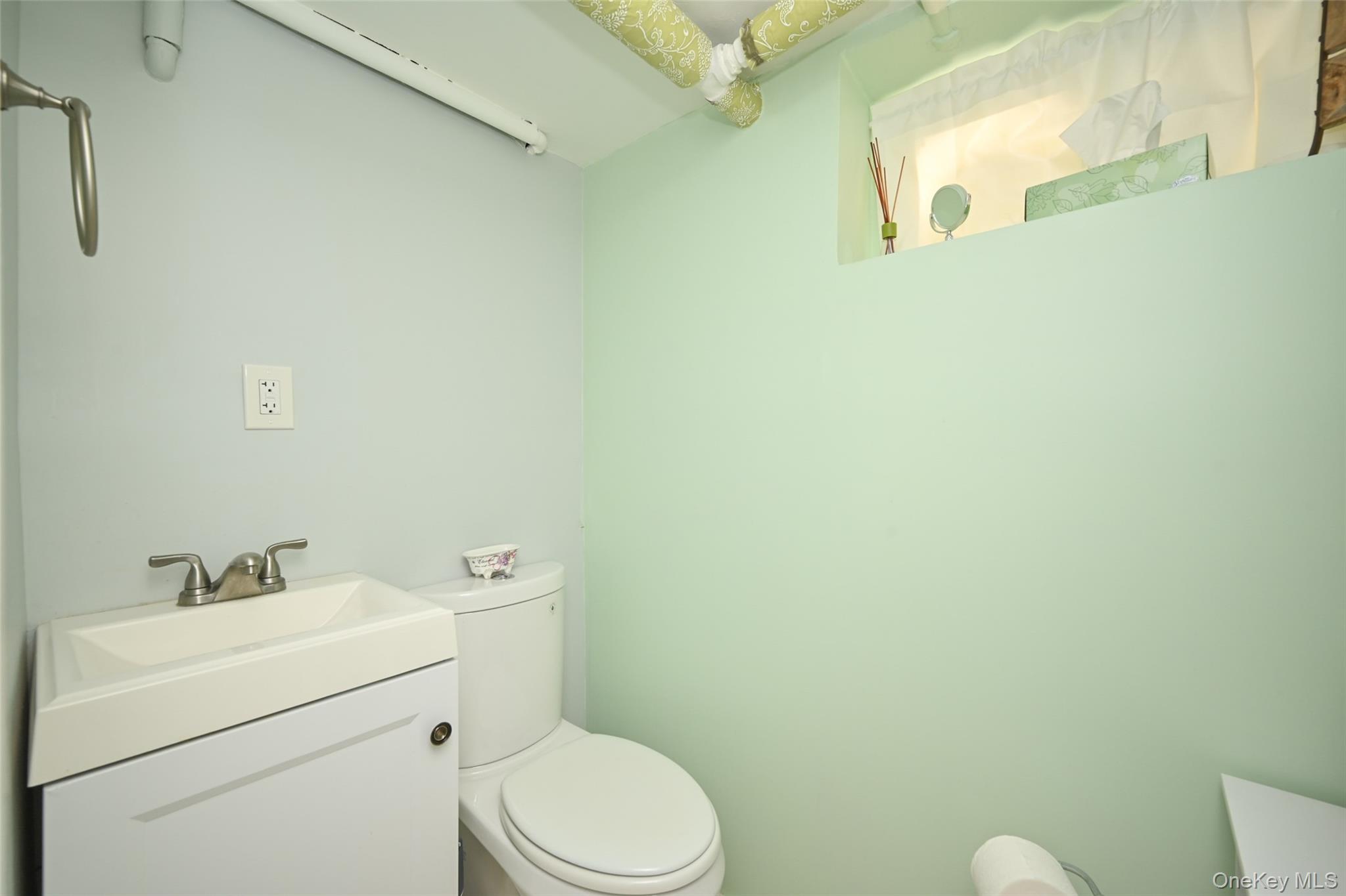 #12 photo, 3226 158th Street, Flushing , NY 11358