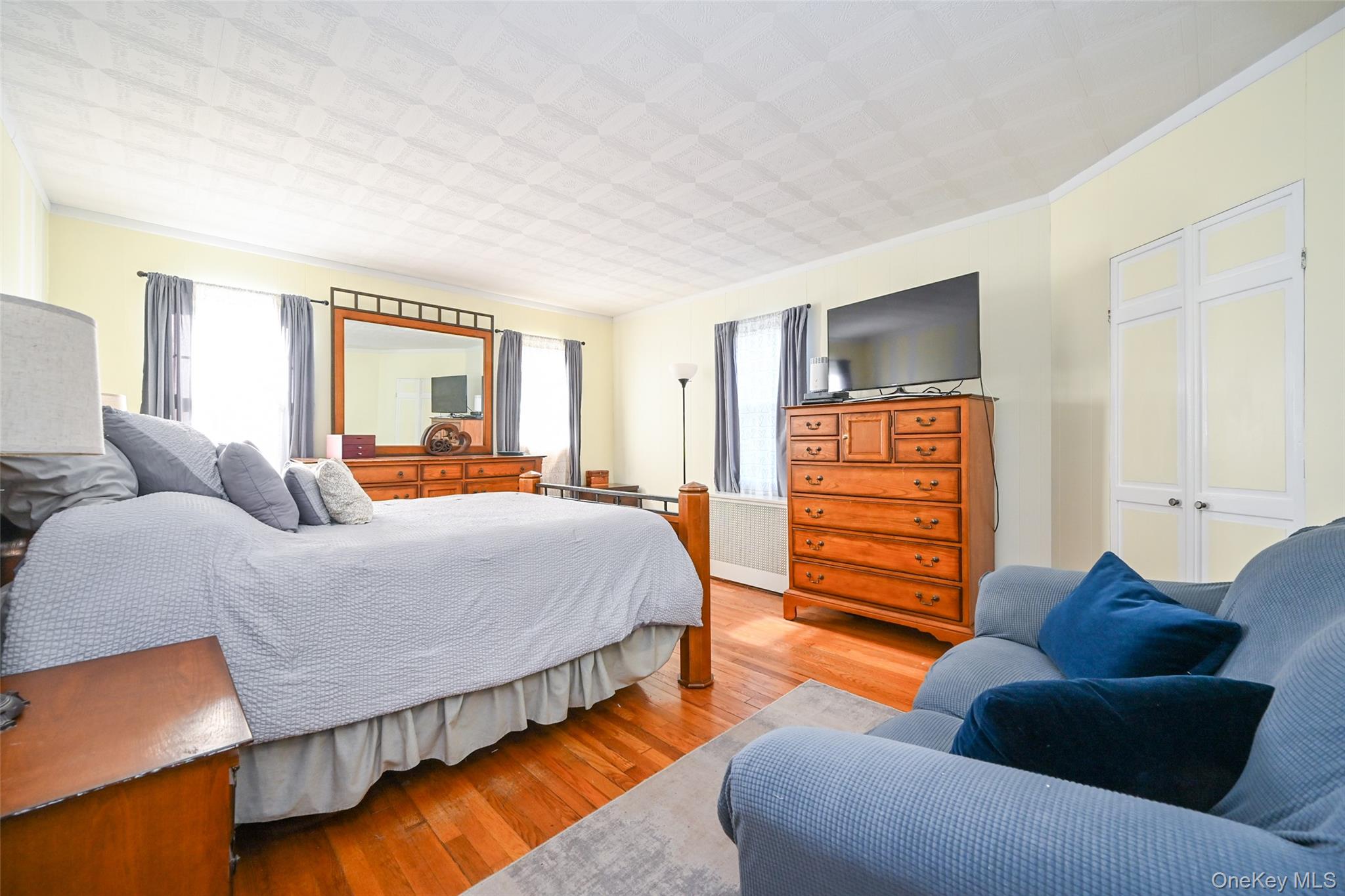 #13 photo, 3226 158th Street, Flushing , NY 11358