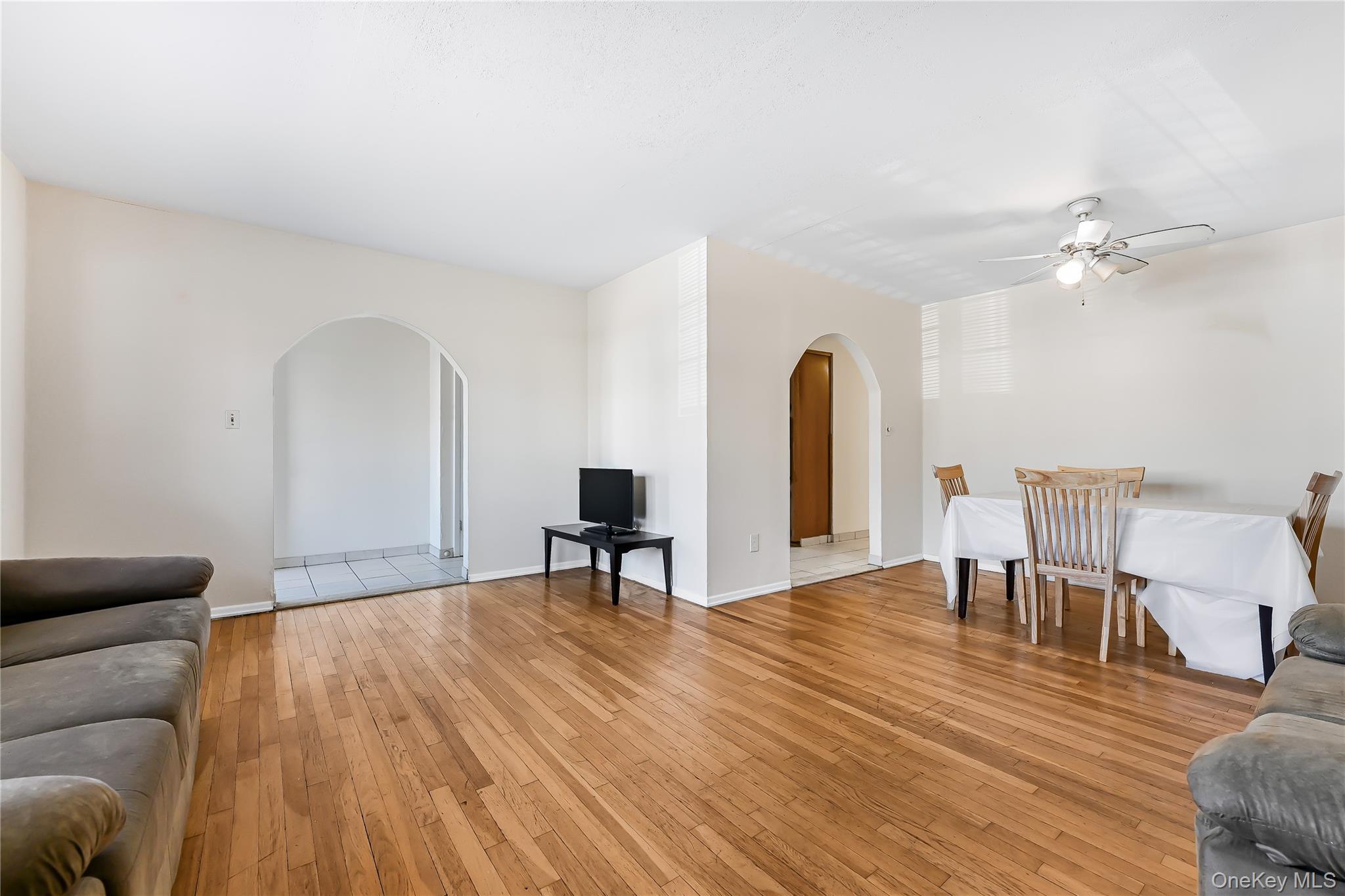 #9 photo, 94 Conklin Street, Farmingdale , NY 11735