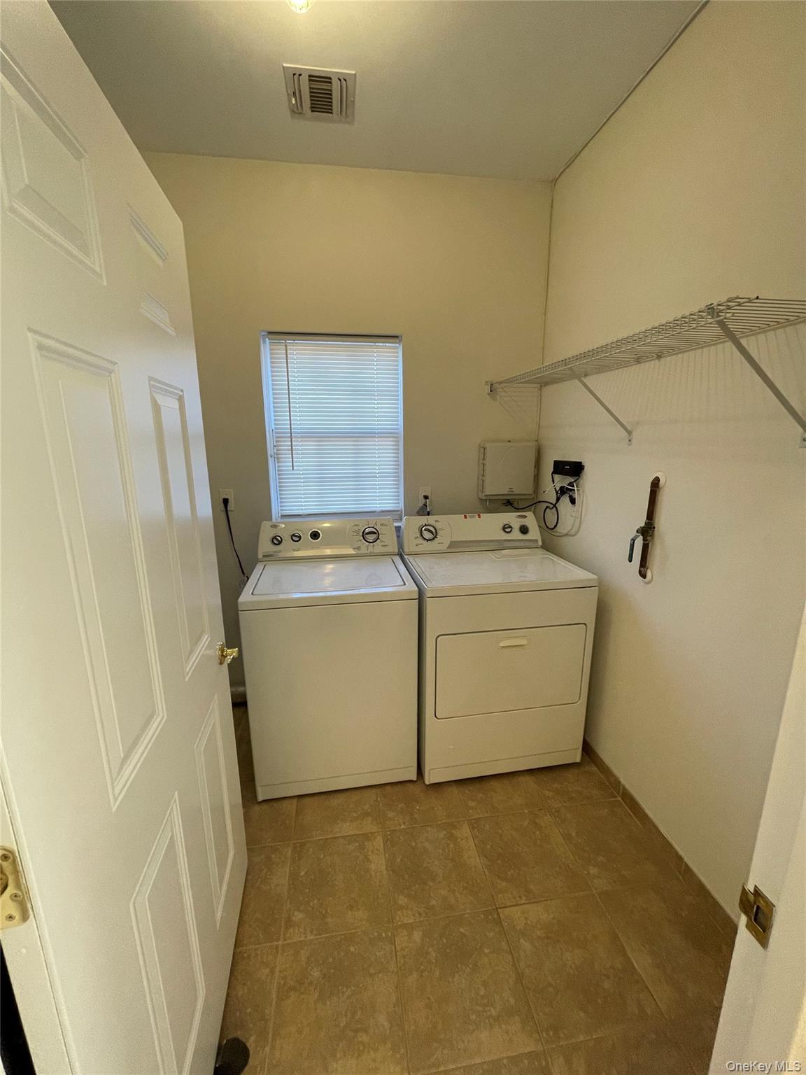 #9 photo, 75 Jacqueline Way, North Babylon , NY 11703