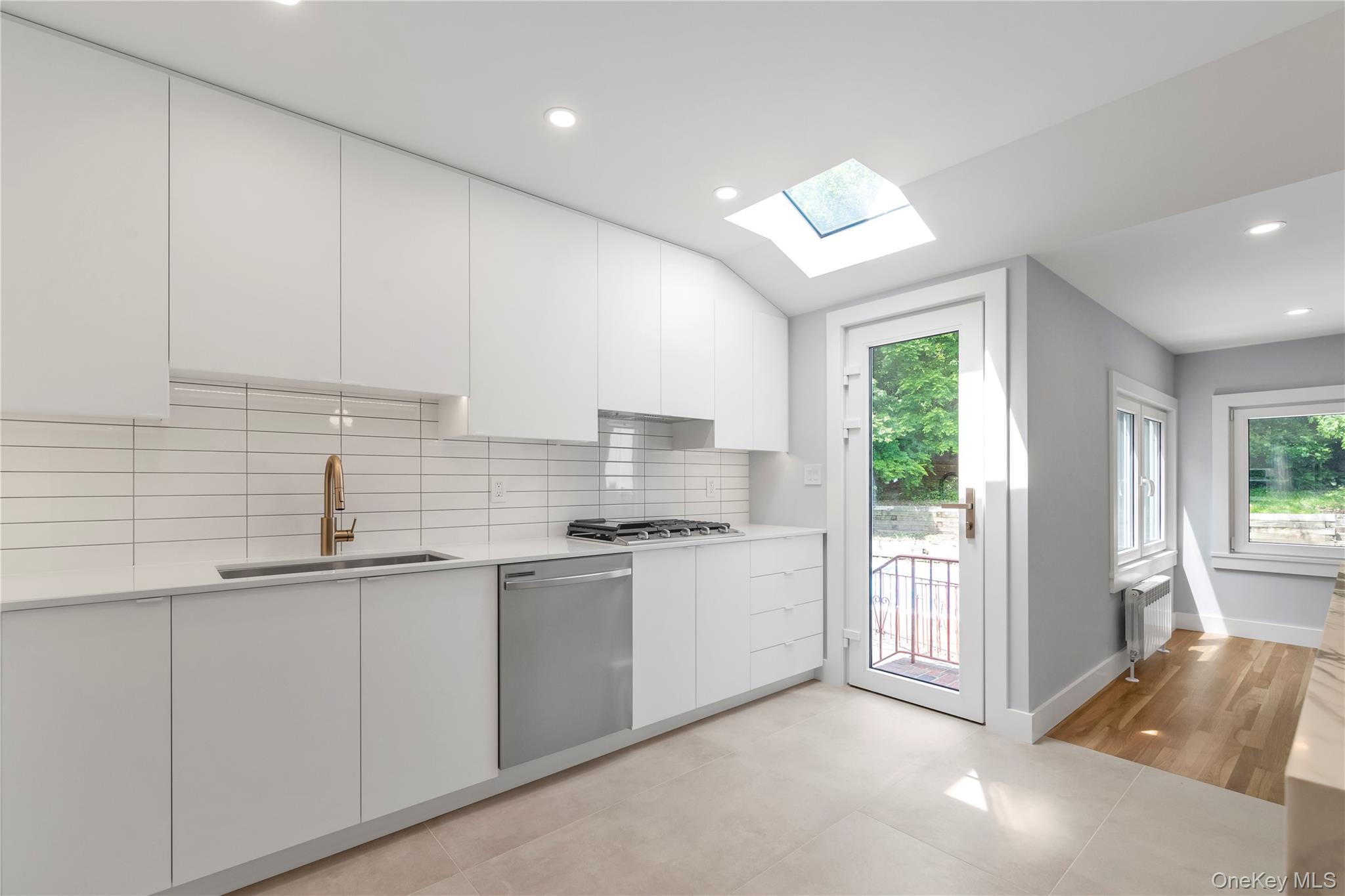 #12 photo, 27 Meadowfield Lane, ناسو Glen Cove , NY 11542