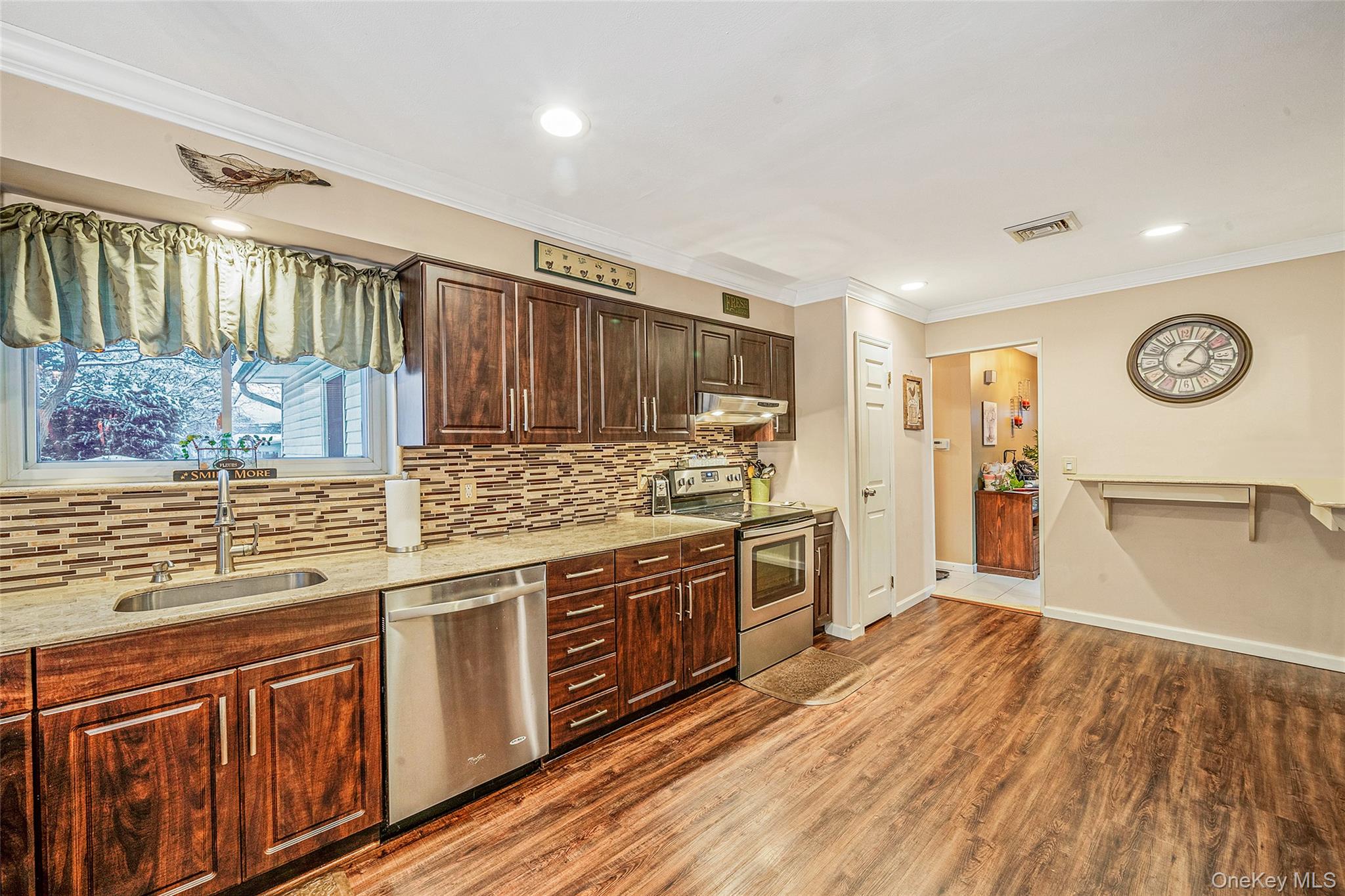 #13 photo, 1277 Hummel Avenue, 东长岛 Holbrook , NY 11741