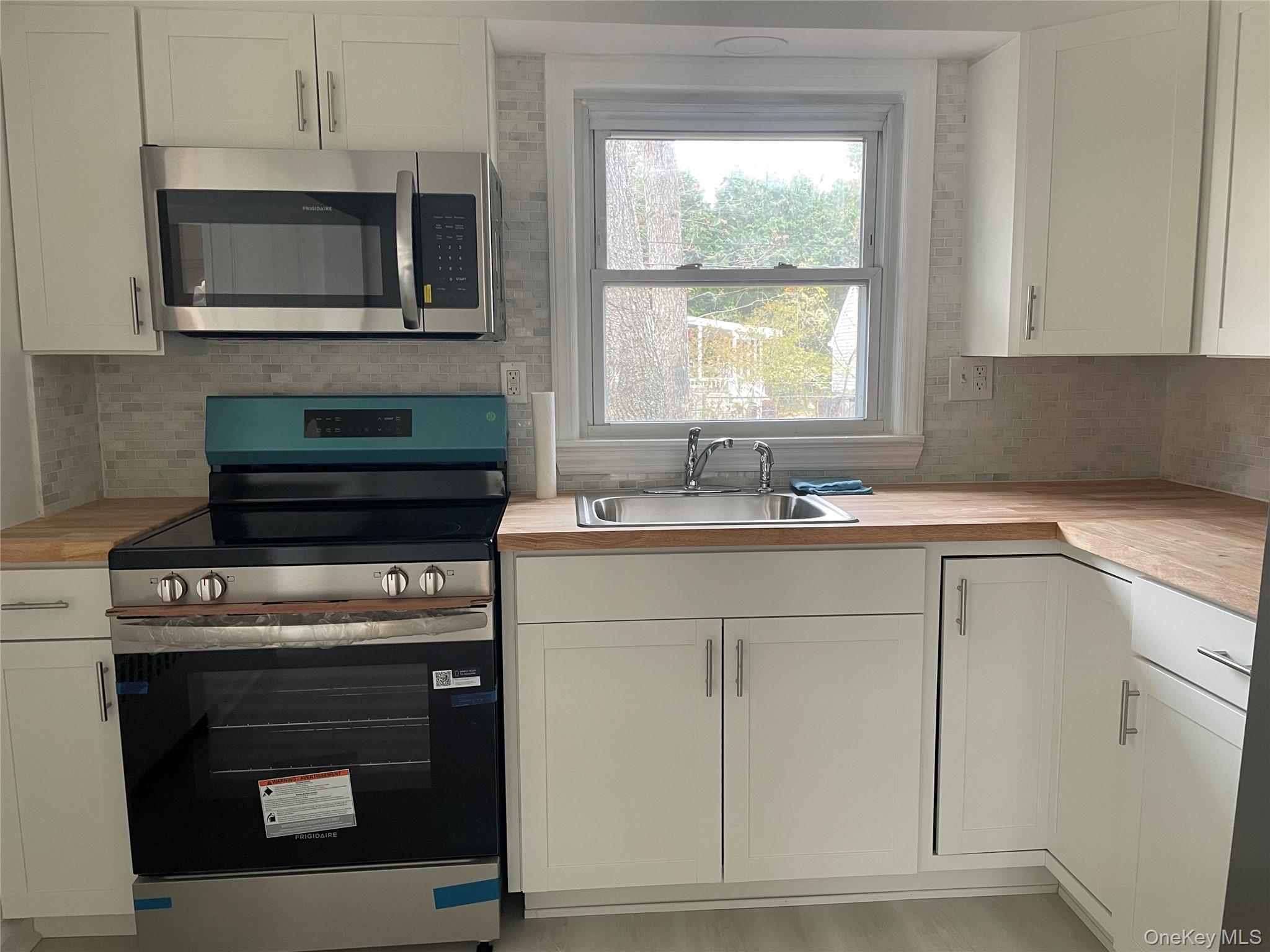 #11 photo, 257 Union Avenue, সাফোক কাউন্টি East Patchogue , NY 11772