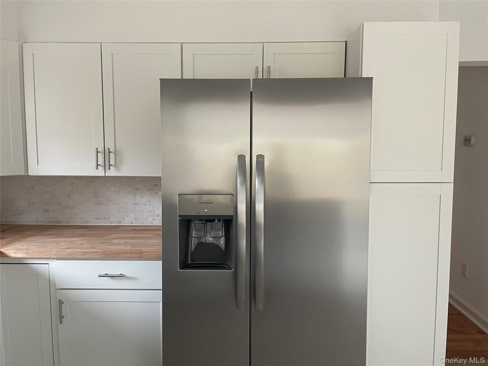 #12 photo, 257 Union Avenue, সাফোক কাউন্টি East Patchogue , NY 11772