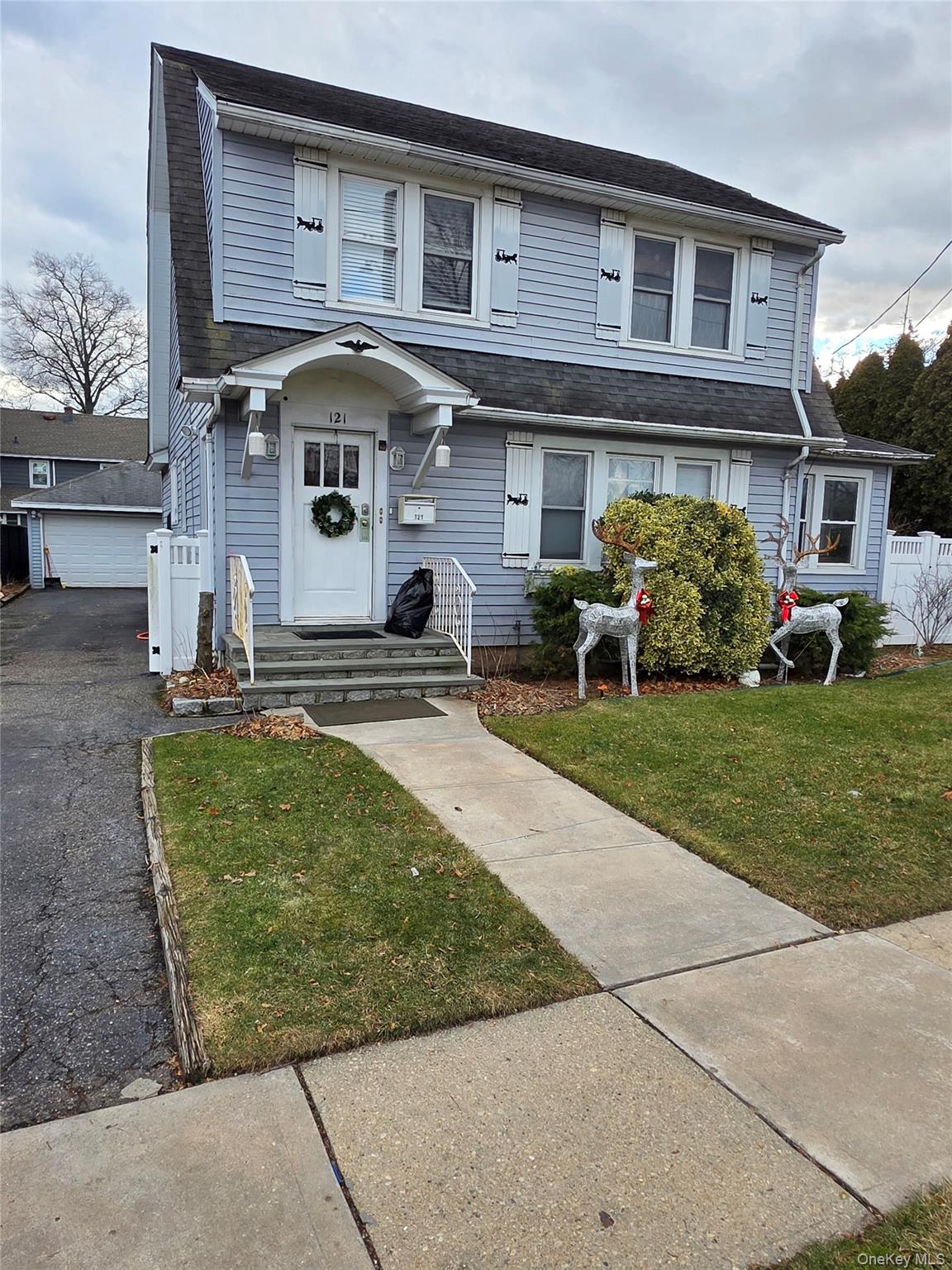 #10 photo, 121 4th Street, Hicksville , NY 11801