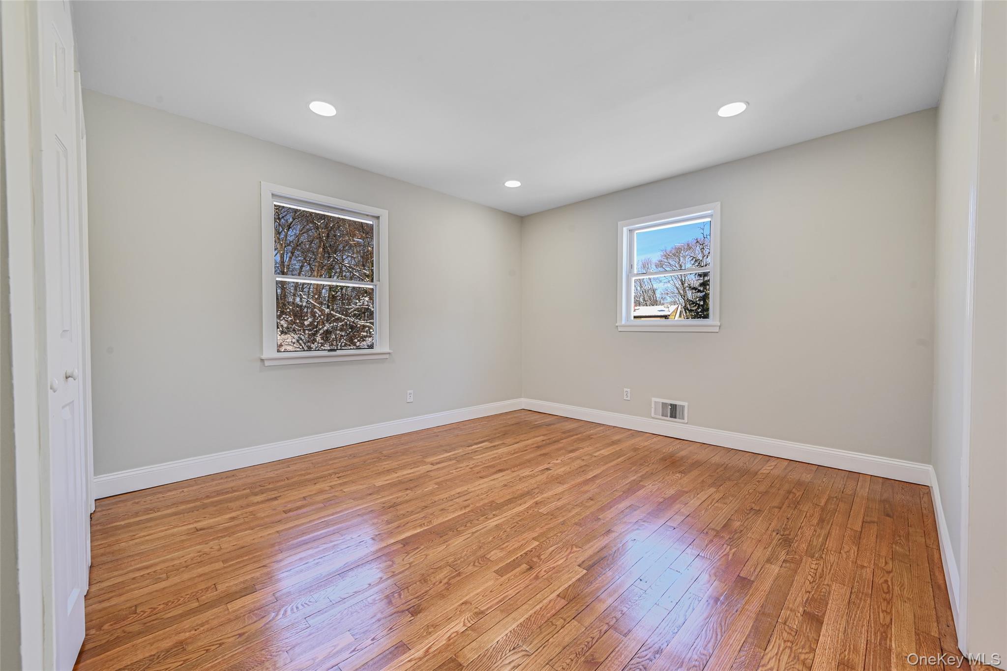 #8 photo, 41 Upland Drive, East Northport , NY 11731