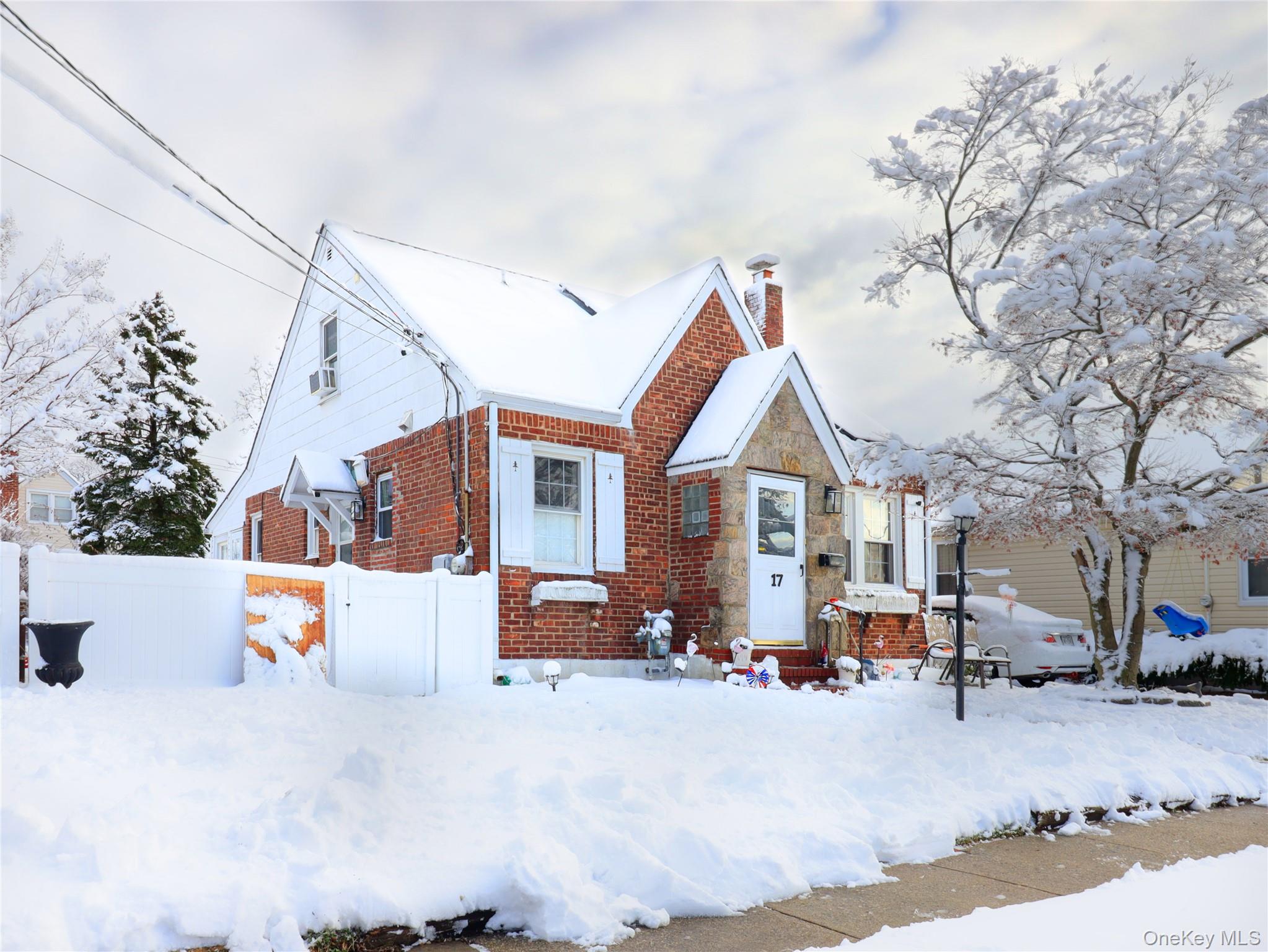 #1 photo, 17 Laurel Place, Valley Stream , NY 11580