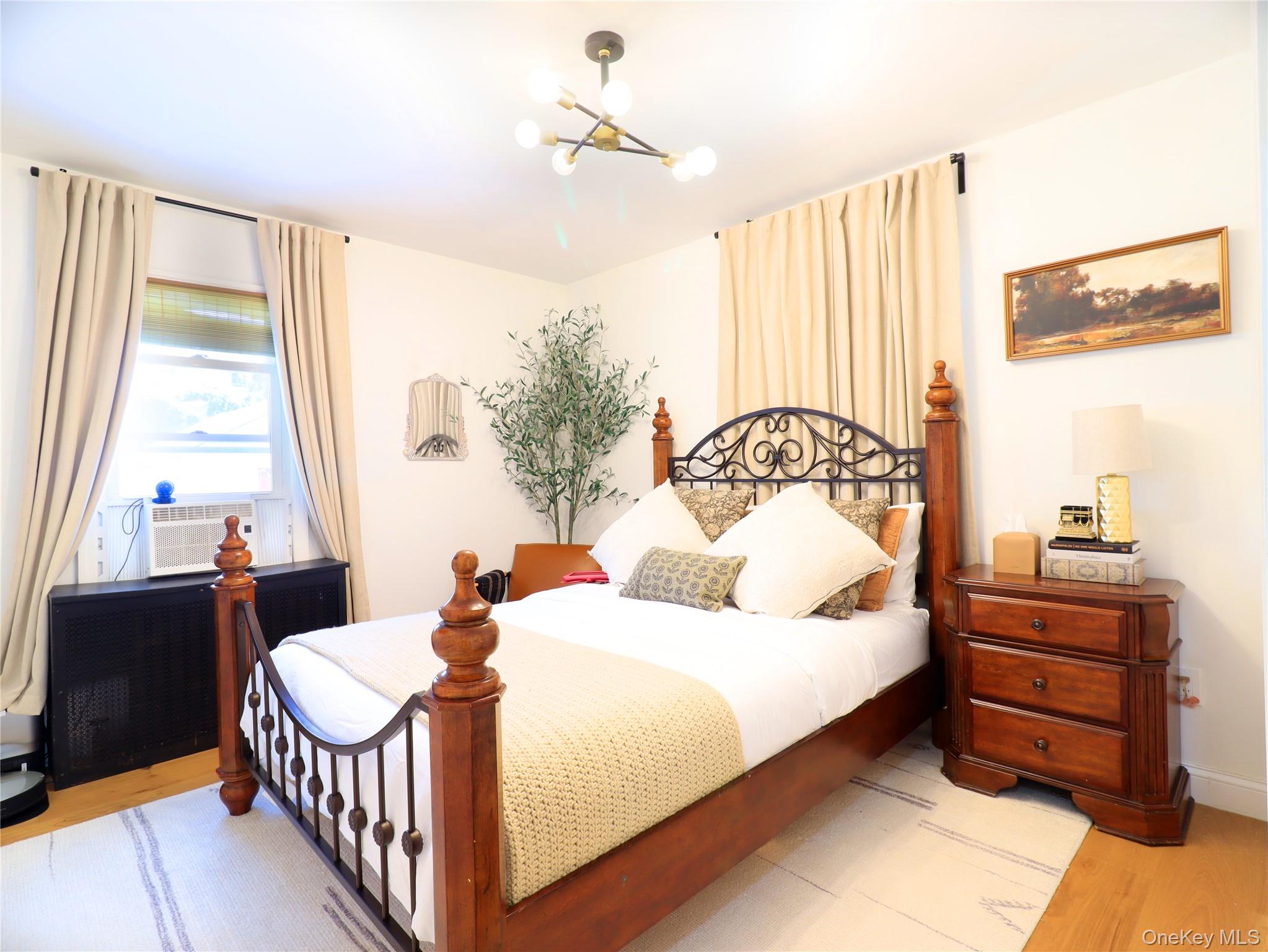 #11 photo, 17 Laurel Place, Valley Stream , NY 11580