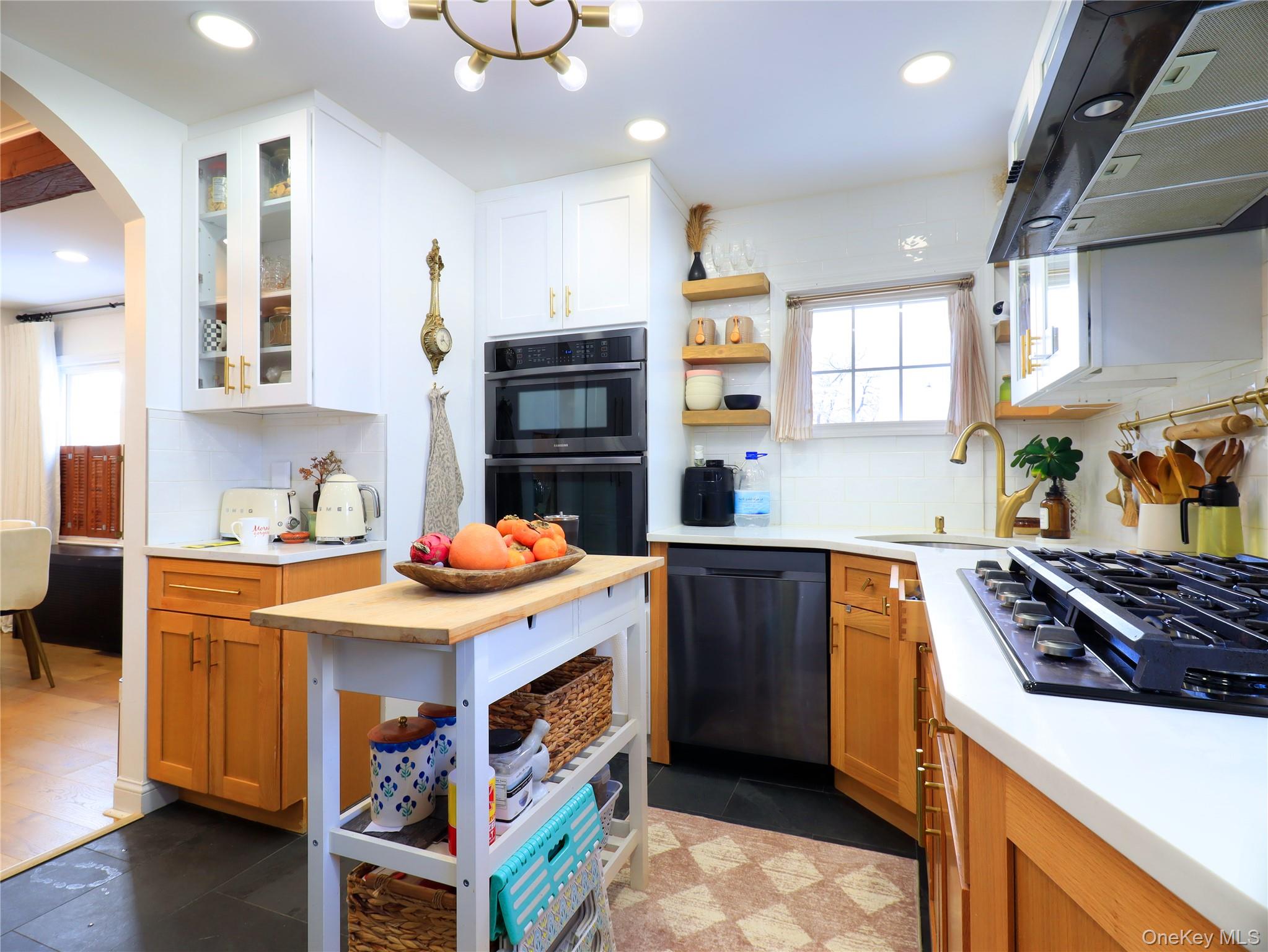 #12 photo, 17 Laurel Place, Valley Stream , NY 11580