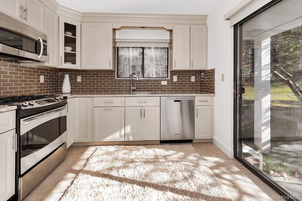 #9 photo, 103 Rambling Brook Road, Chappaqua , NY 10514