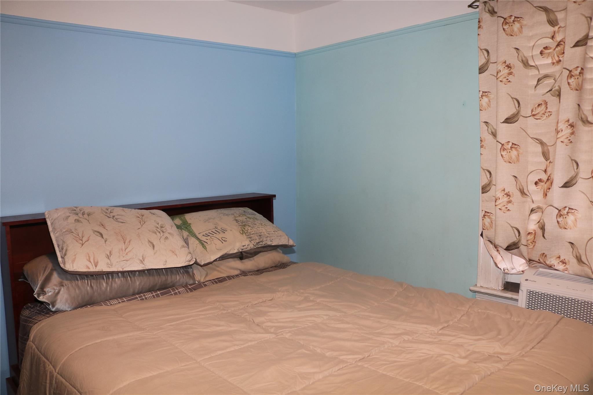 #7 photo, 23015 88th Avenue, Queens Village , NY 11427