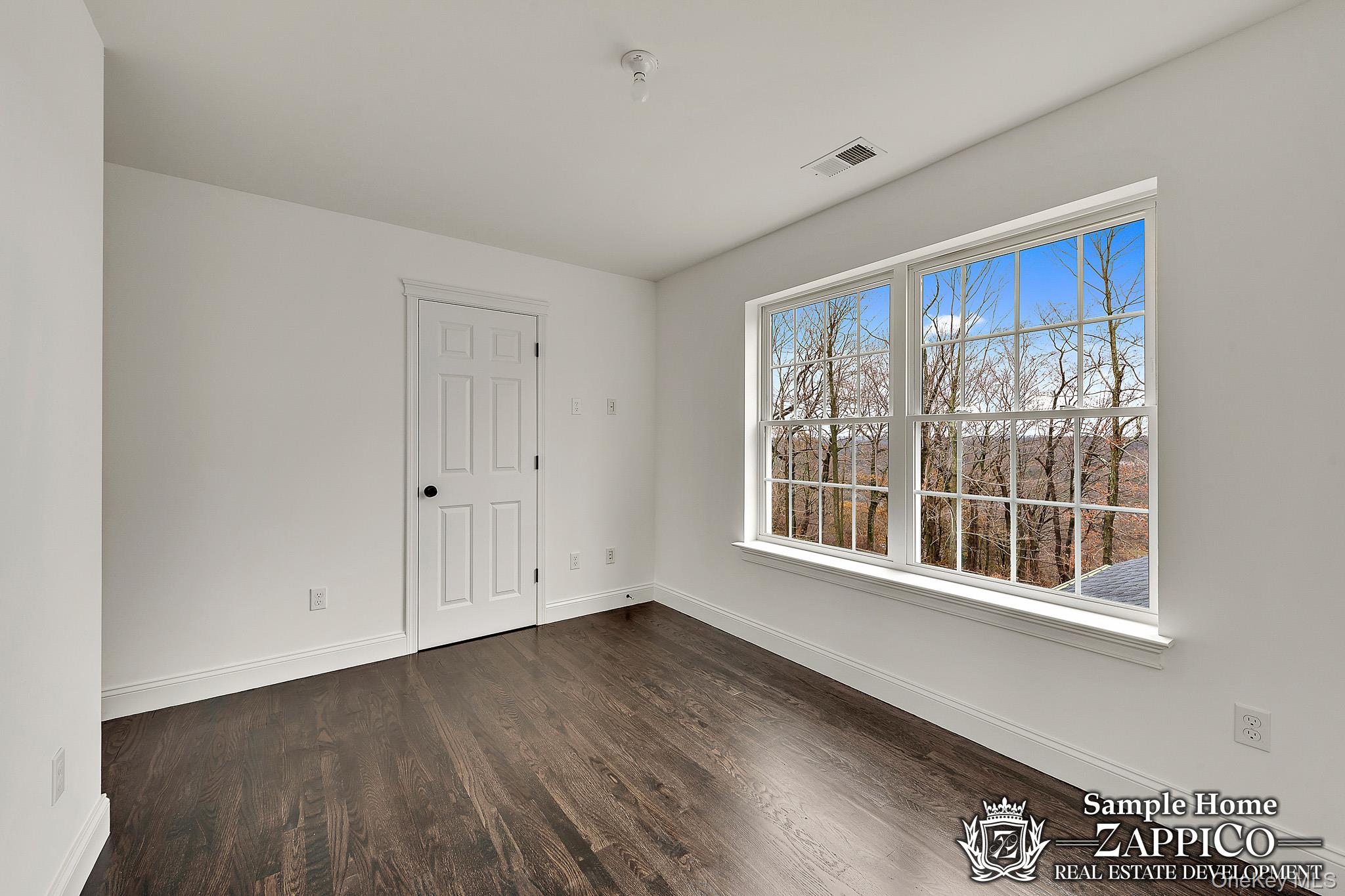 #14 photo, 775 Linda Avenue, Thornwood , NY 10594