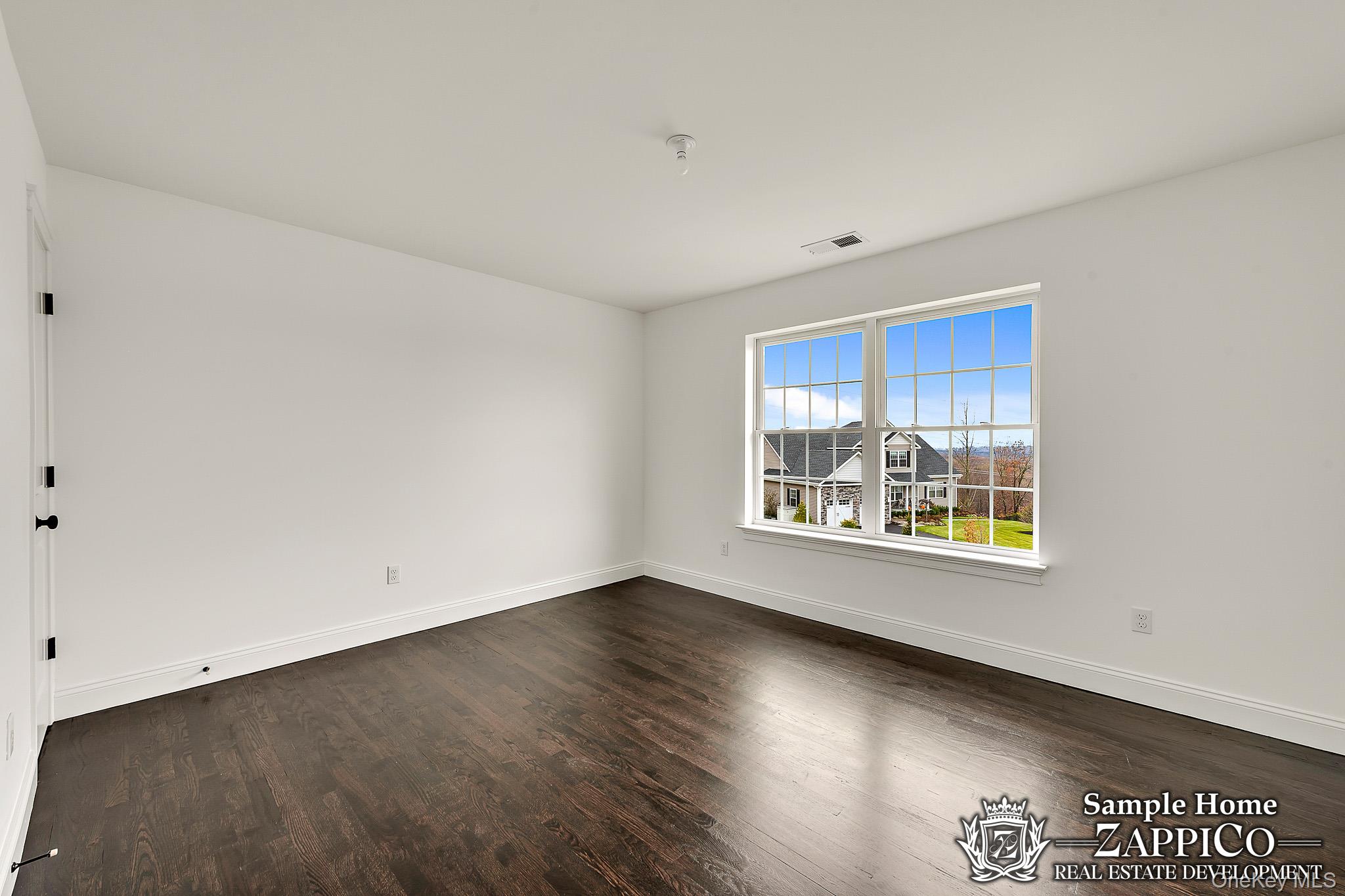 #16 photo, 775 Linda Avenue, Thornwood , NY 10594