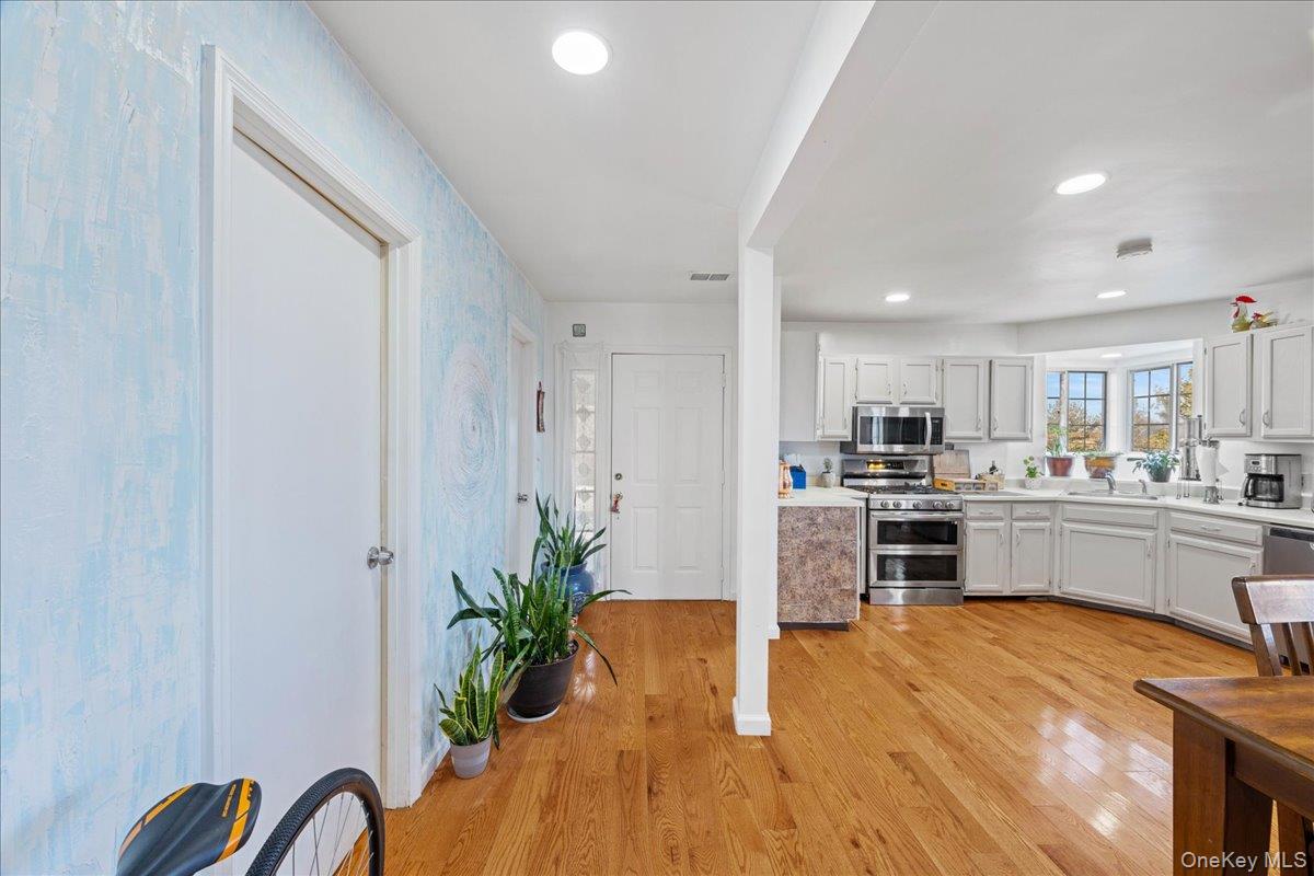 #5 photo, 3 Magnolia Lane, Warwick , NY 10990