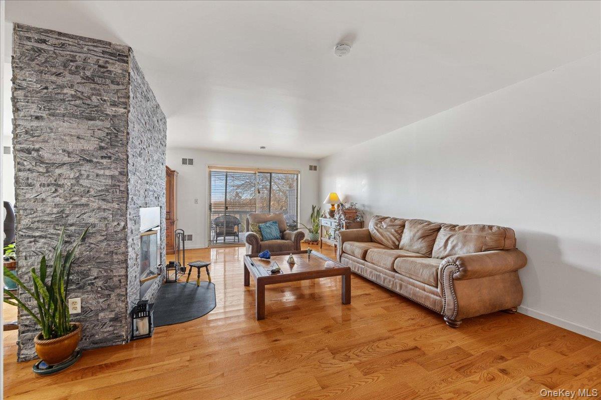 #9 photo, 3 Magnolia Lane, Warwick , NY 10990