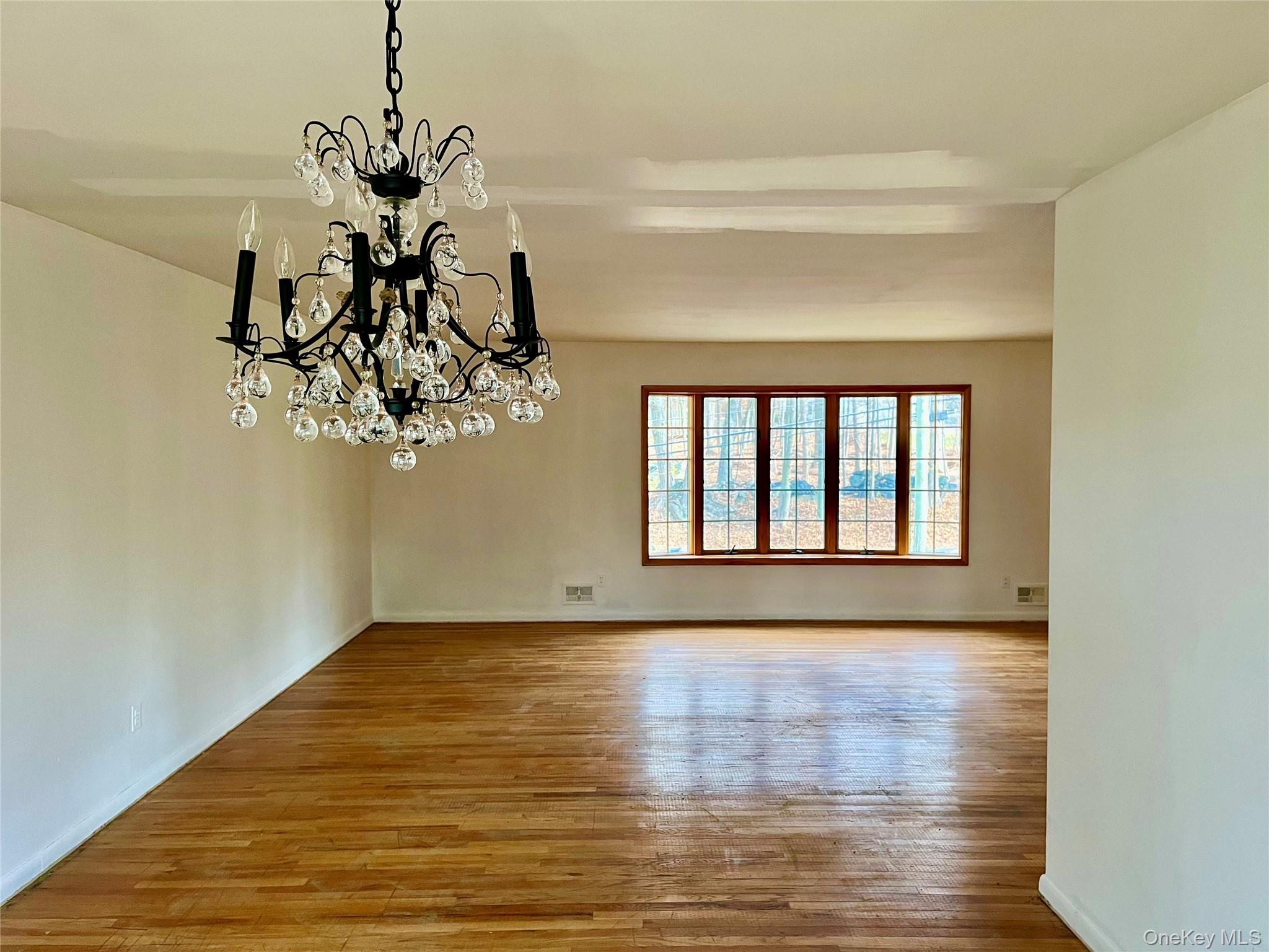 #3 photo, 705 Ardsley Road, Scarsdale , NY 10583