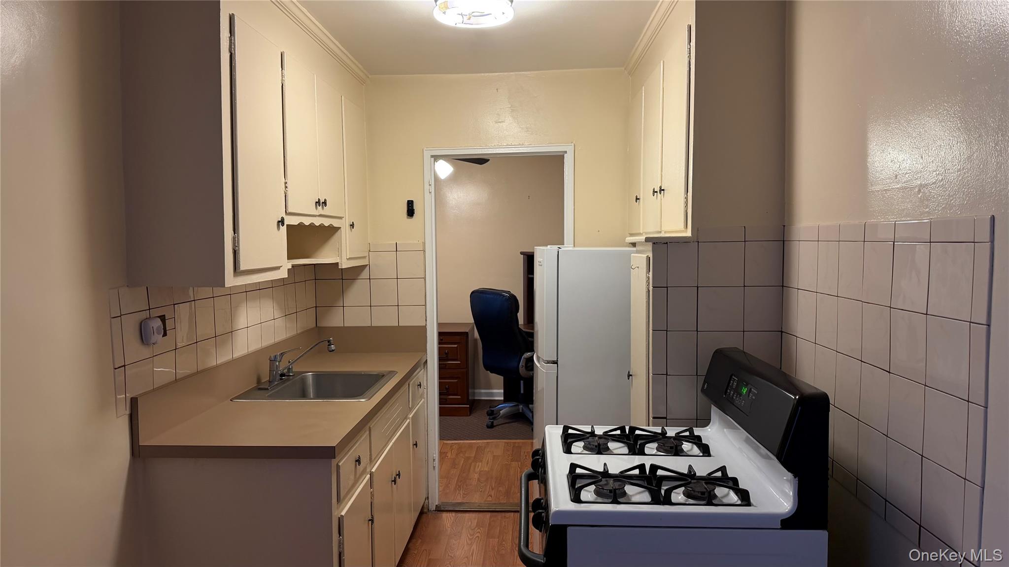 #7 photo, 33-26 92 Street, Jackson Heights , NY 11372