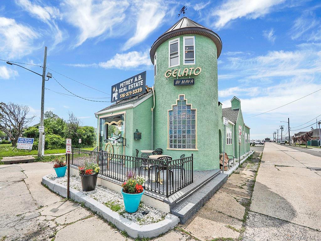 #2 photo, 2041 Park Street, Atlantic Beach , NY 11509