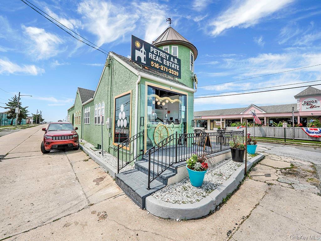 #3 photo, 2041 Park Street, Atlantic Beach , NY 11509