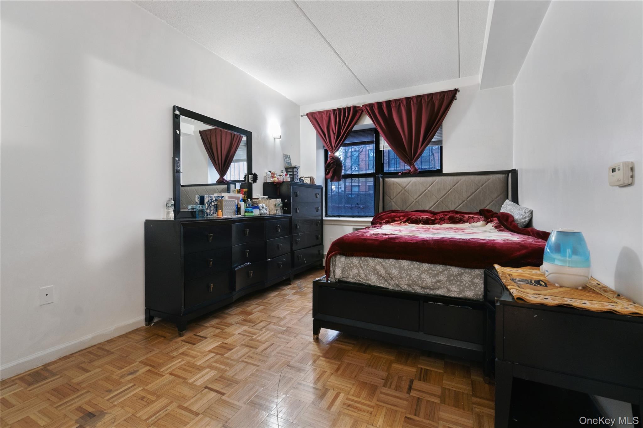 #5 photo, 566 Gates Avenue, Brooklyn , NY 11221