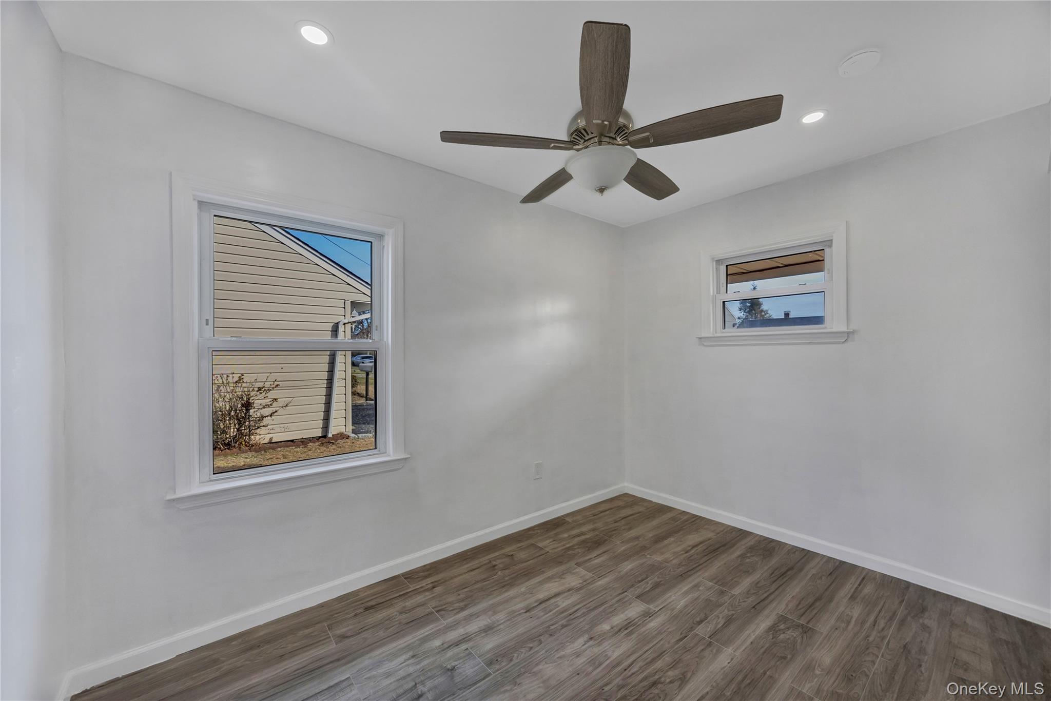 #13 photo, 170 5th Street, নাসাউ কাউন্টি Hicksville , NY 11801