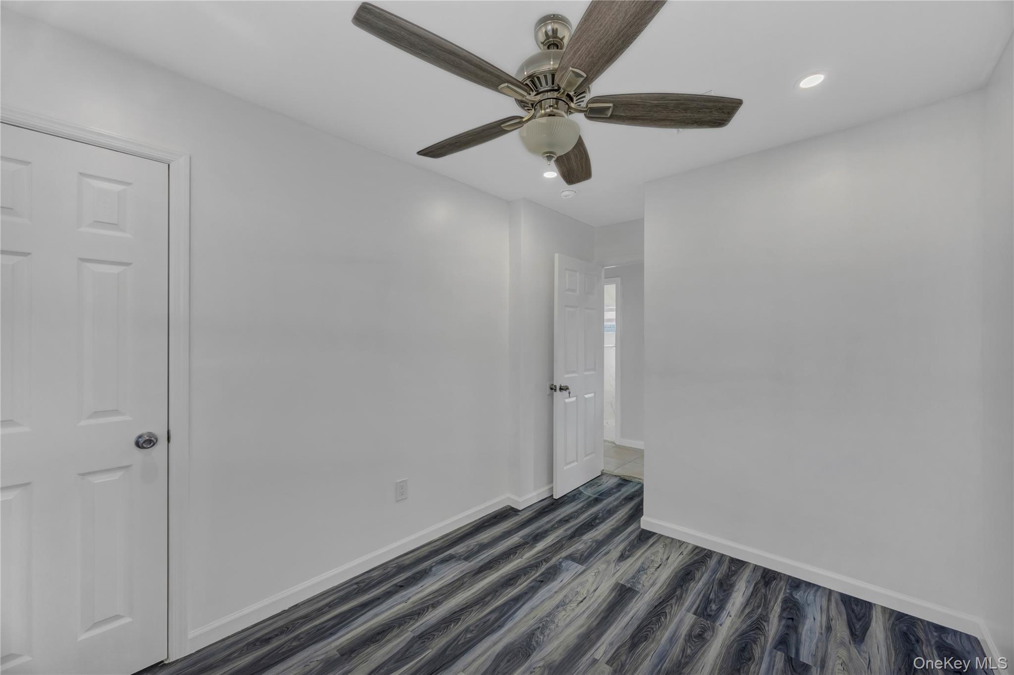 #17 photo, 170 5th Street, নাসাউ কাউন্টি Hicksville , NY 11801