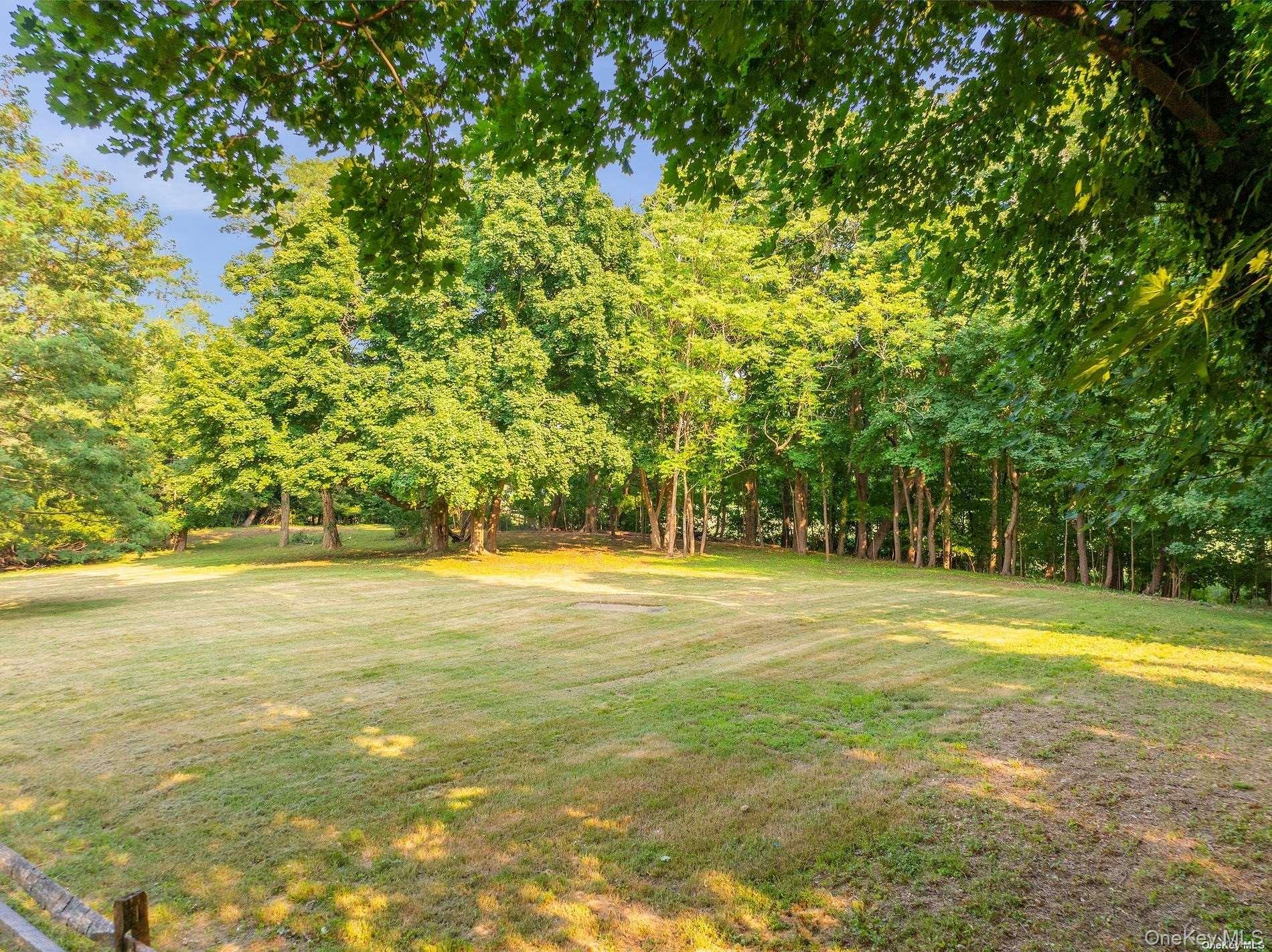 #11 photo, 31 Factory Pond Road, Locust Valley , NY 11560