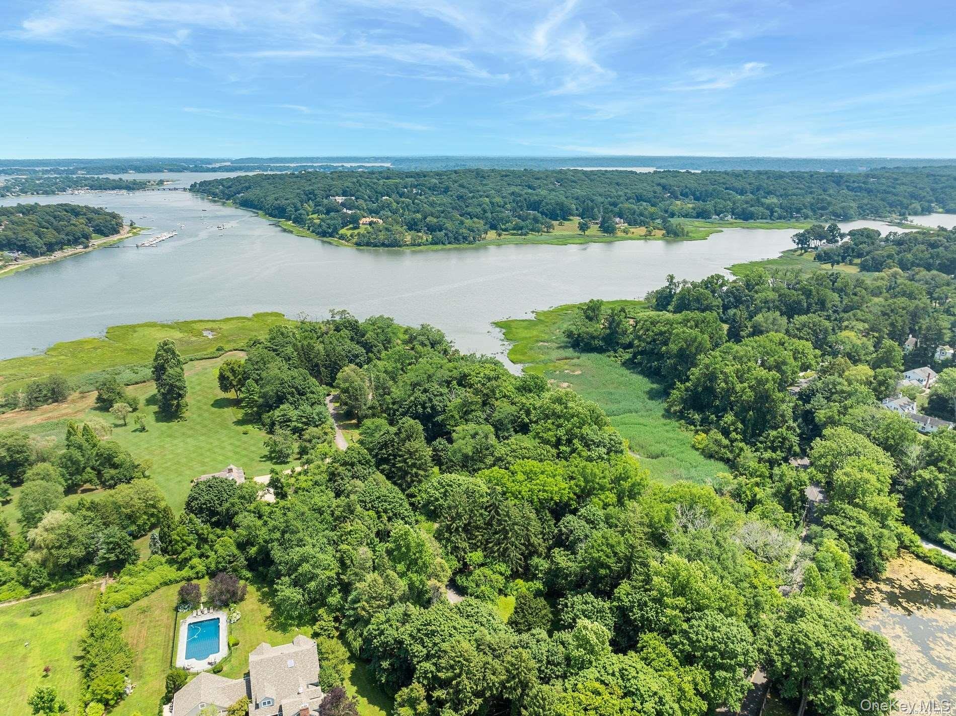 #2 photo, 31 Factory Pond Road, Locust Valley , NY 11560