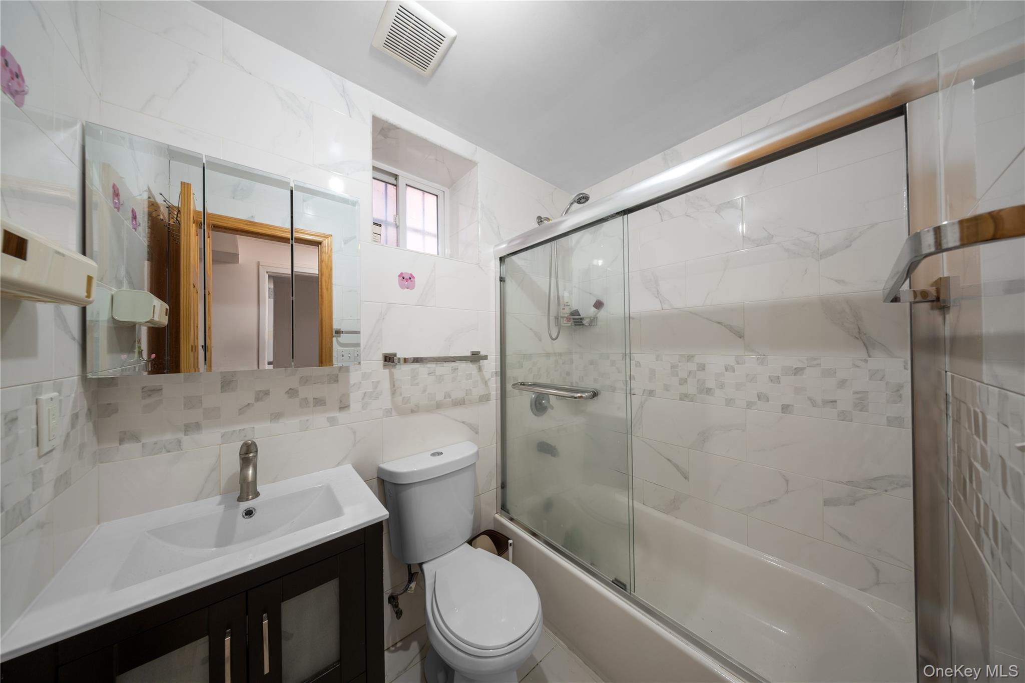 #19 photo, 17-34 149th Street, Whitestone , NY 11357