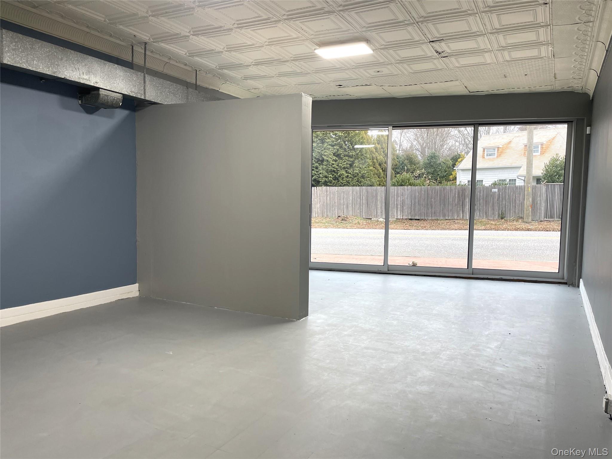 #12 photo, 25 N North Sea Road, Southampton , NY 11968