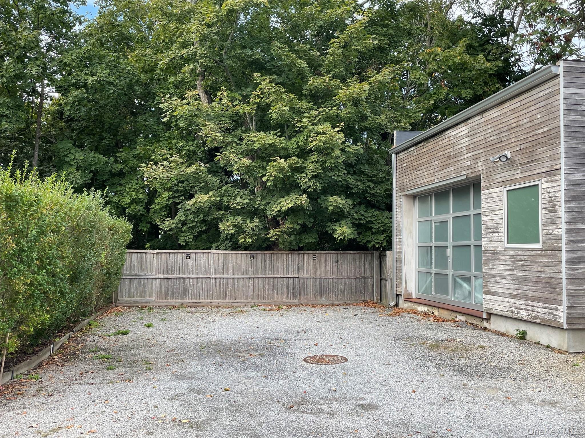 #4 photo, 25 N North Sea Road, Southampton , NY 11968