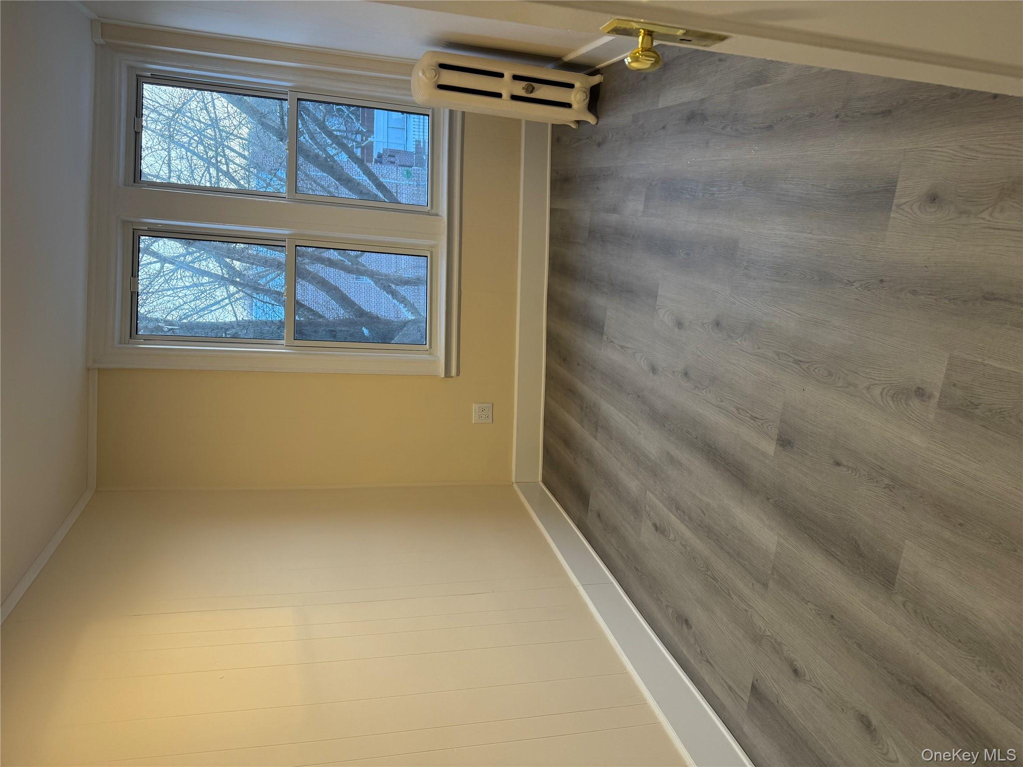 #1 photo, 10617 Metropolitan Avenue, קווינס Forest Hills , NY 11375