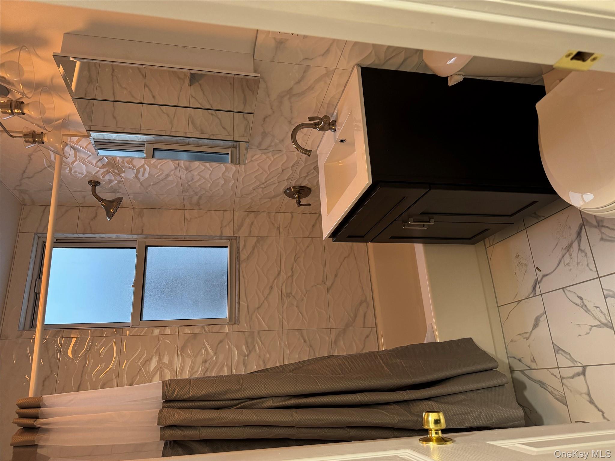 #4 photo, 10617 Metropolitan Avenue, קווינס Forest Hills , NY 11375