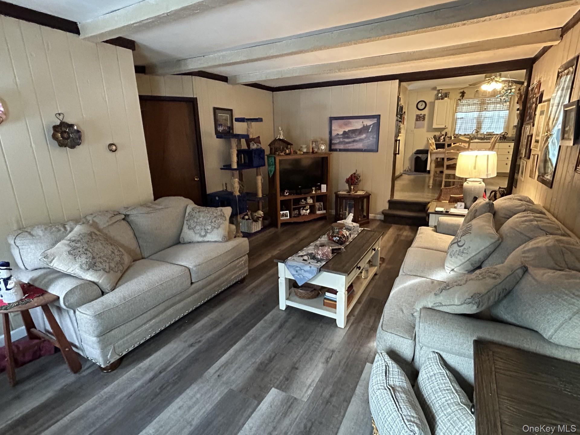 #6 photo, 220 Larch Lane, Smithtown , NY 11787