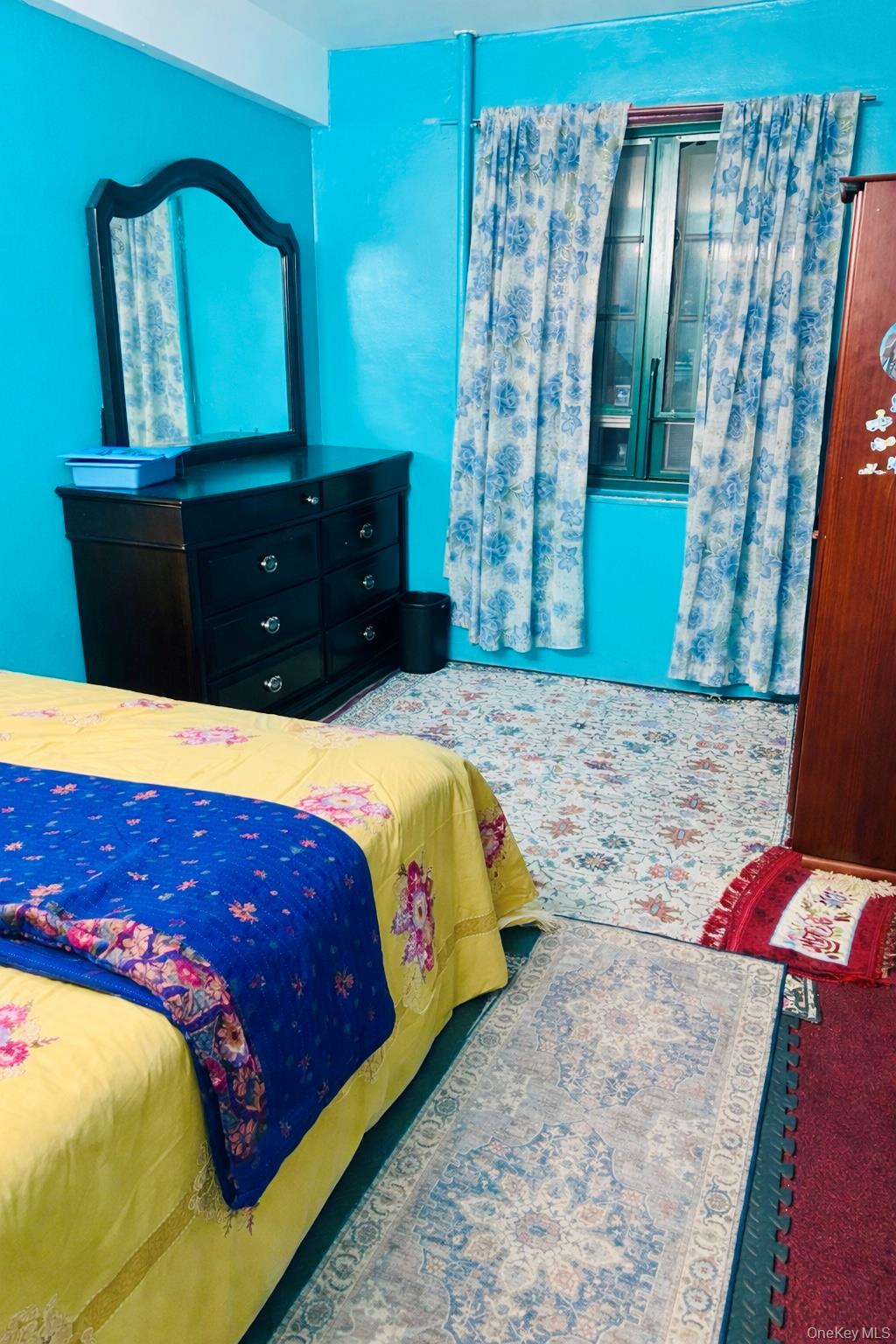 #4 photo, 18 Metropolitan oval, Bronx , NY 10462