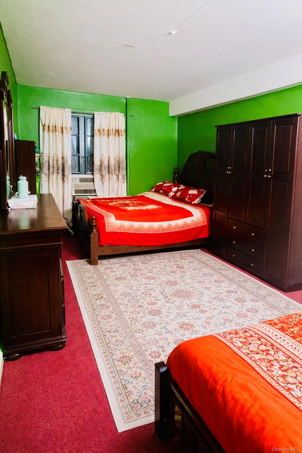 #6 photo, 18 Metropolitan oval, Bronx , NY 10462