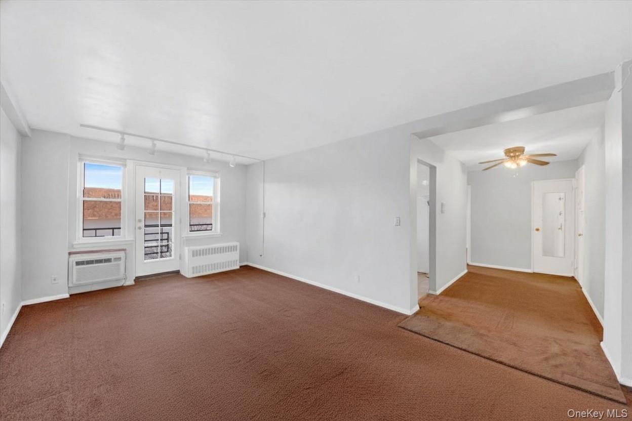 #14 photo, 709 Warburton Avenue, Yonkers , NY 10701