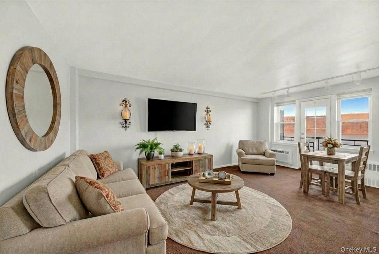 #16 photo, 709 Warburton Avenue, Yonkers , NY 10701