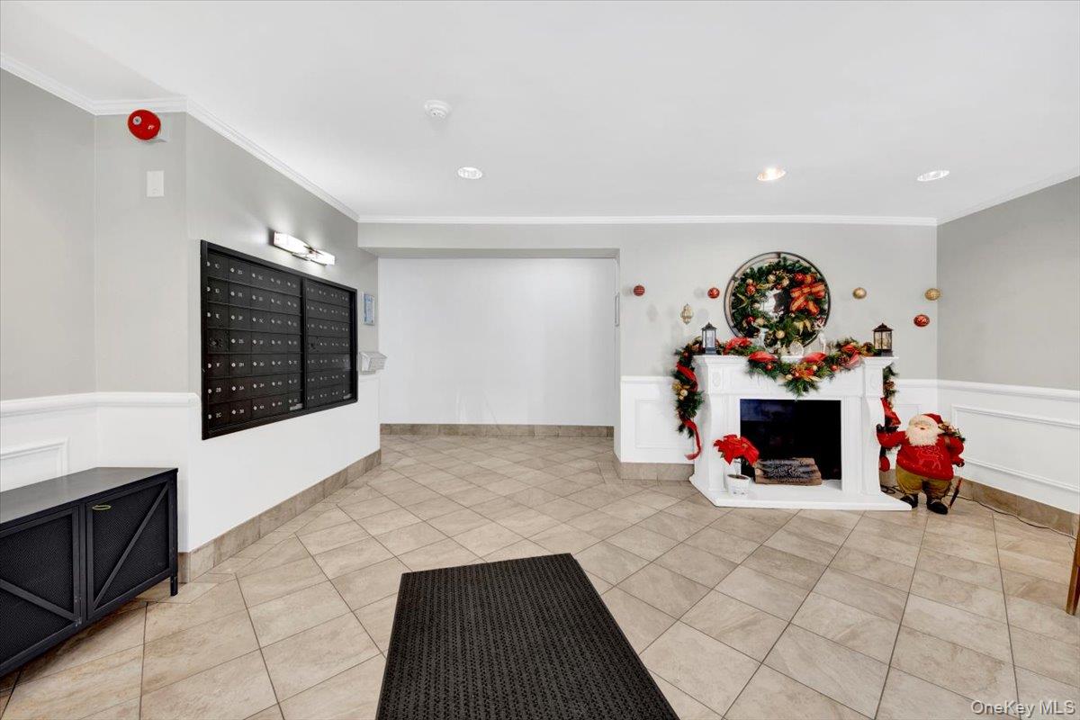 #3 photo, 709 Warburton Avenue, Yonkers , NY 10701